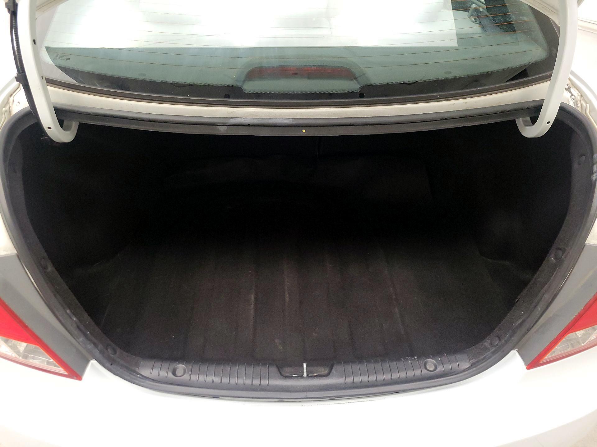 Thumbnail: 2017 Hyundai Accent - 19