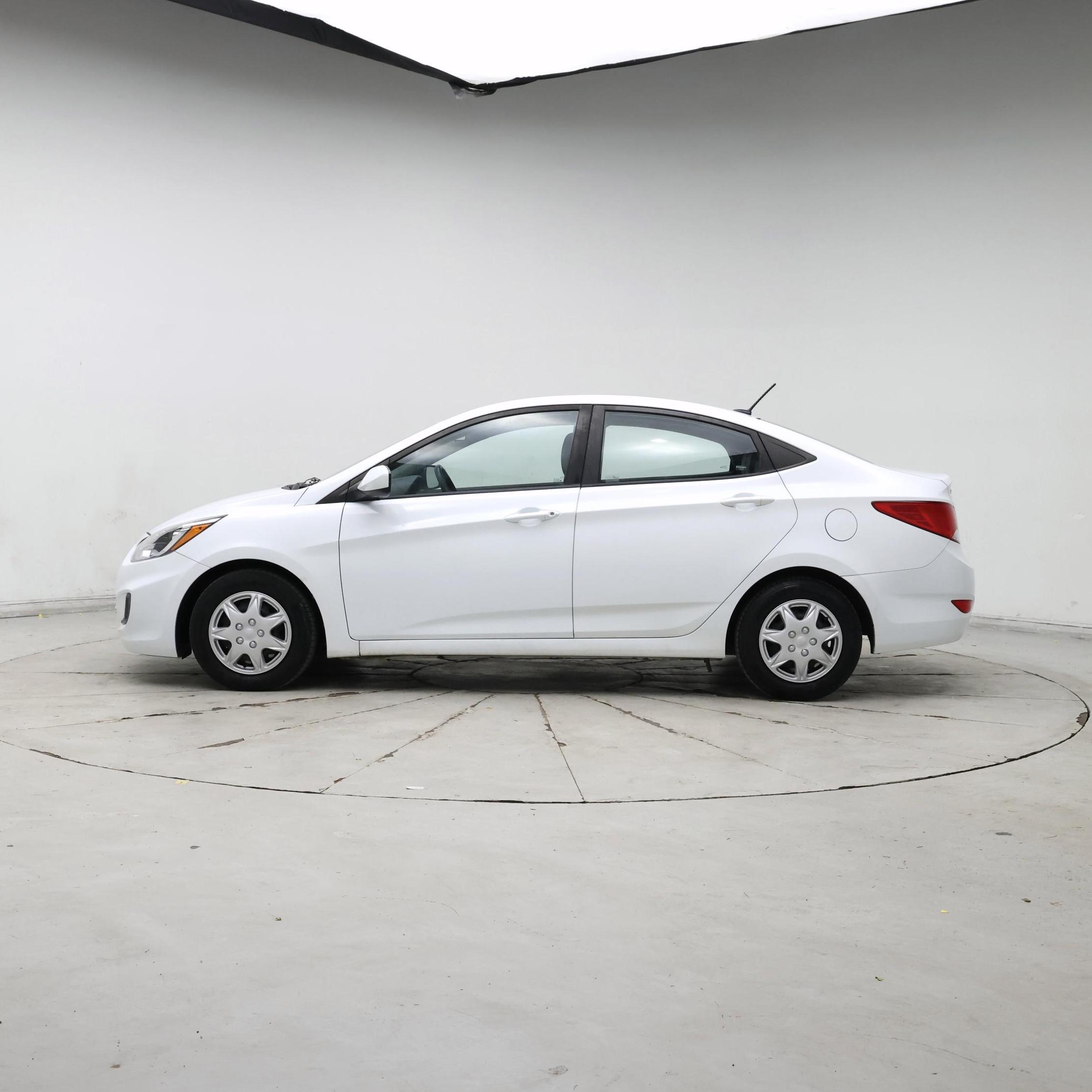 Thumbnail: 2017 Hyundai Accent - 3