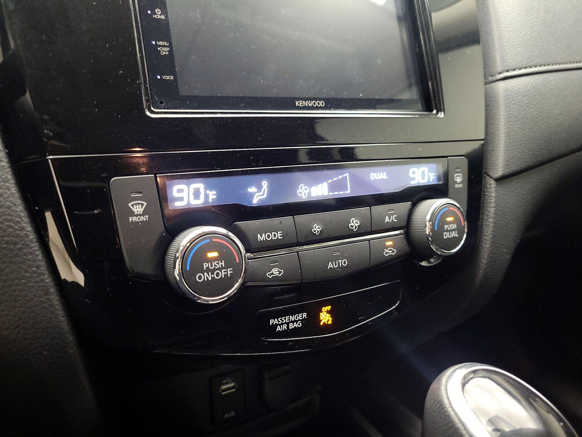 Thumbnail: 2017 Nissan Rogue - 14