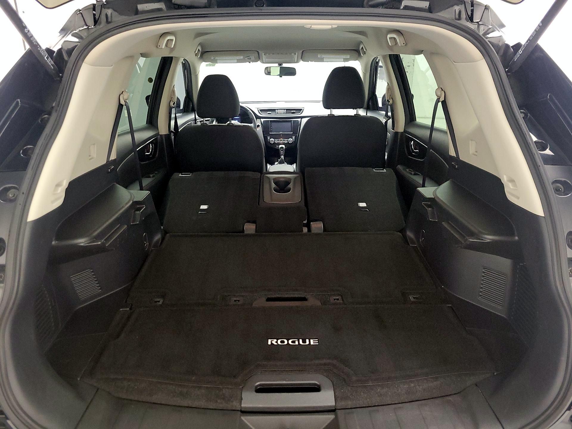 Thumbnail: 2017 Nissan Rogue - 19