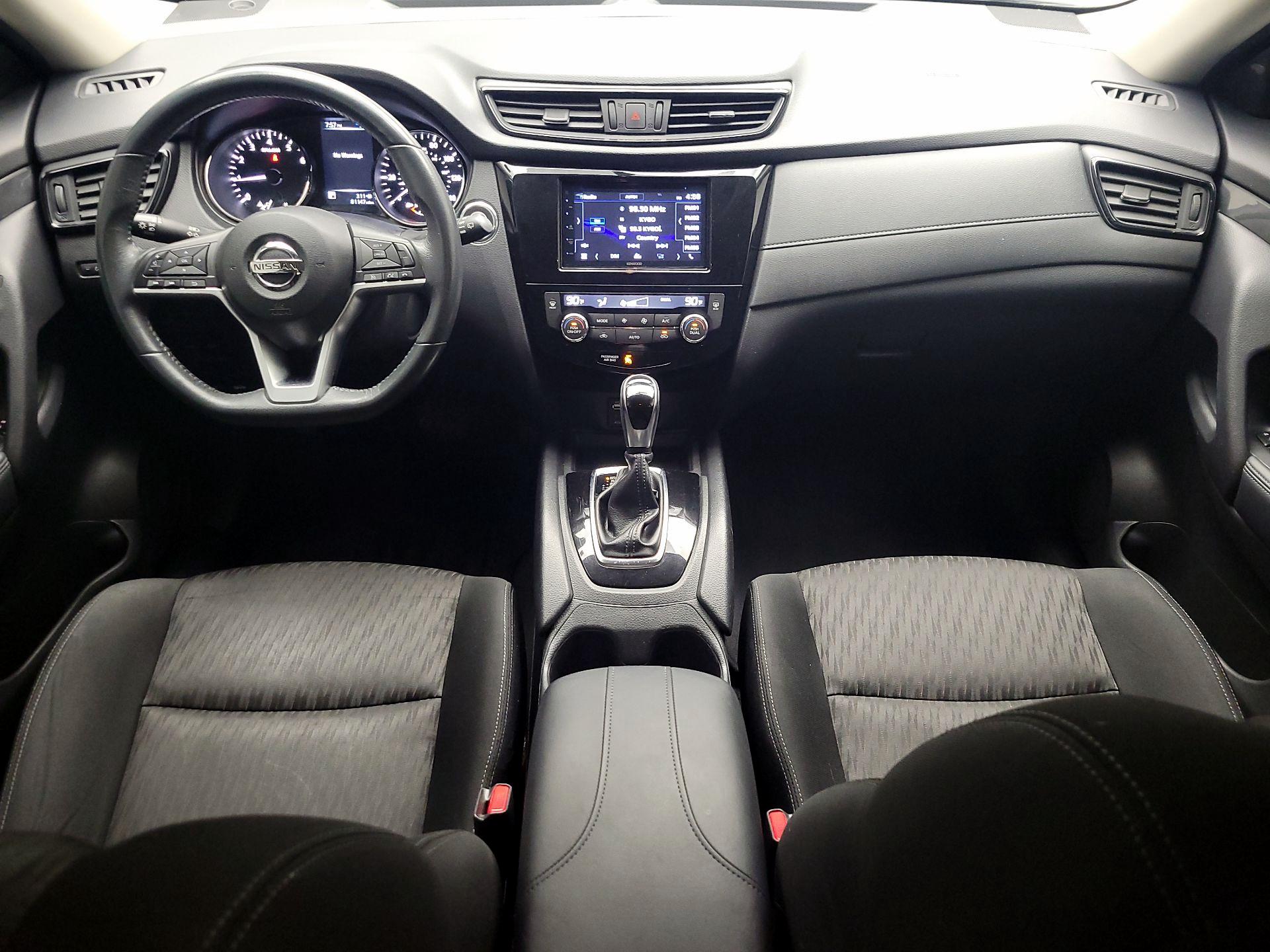 Thumbnail: 2017 Nissan Rogue - 8