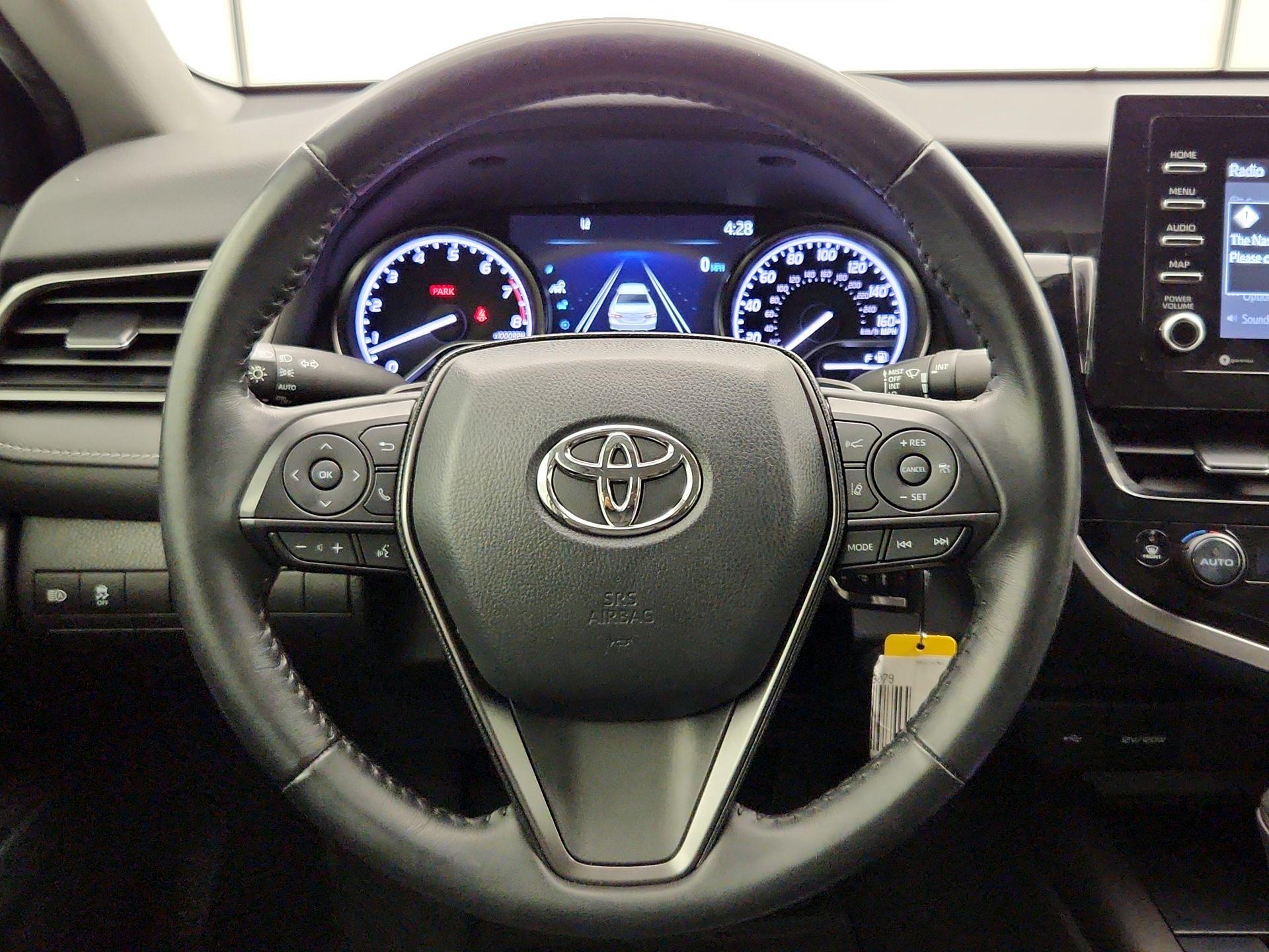 Thumbnail: 2022 Toyota Camry - 10