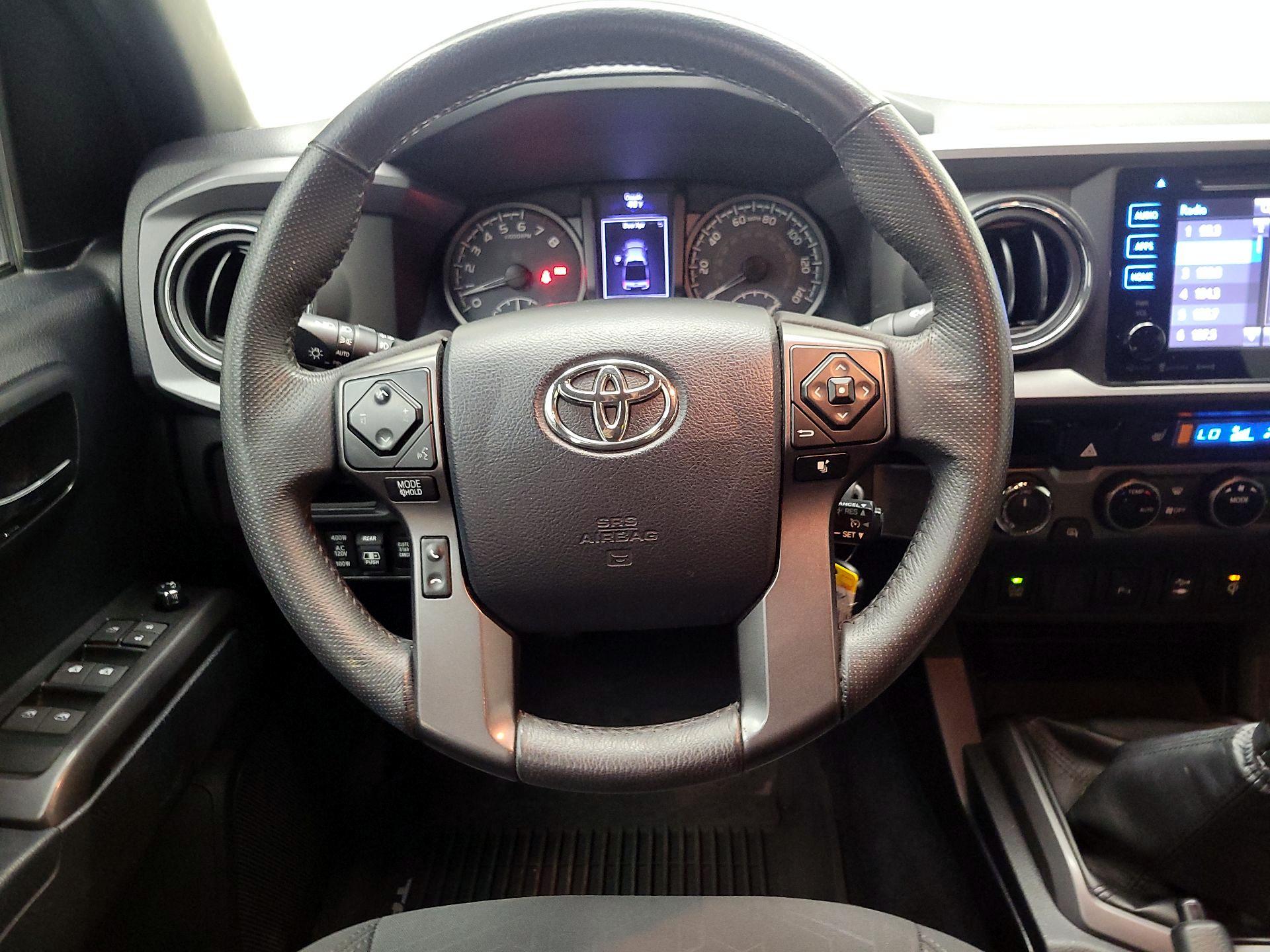 Thumbnail: 2017 Toyota Tacoma - 10