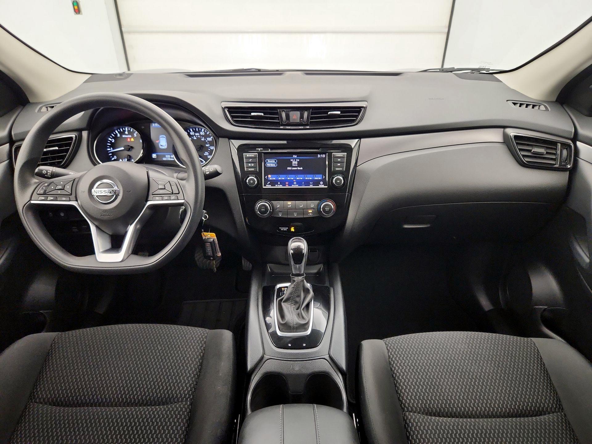 Thumbnail: 2022 Nissan Rogue Sport - 9