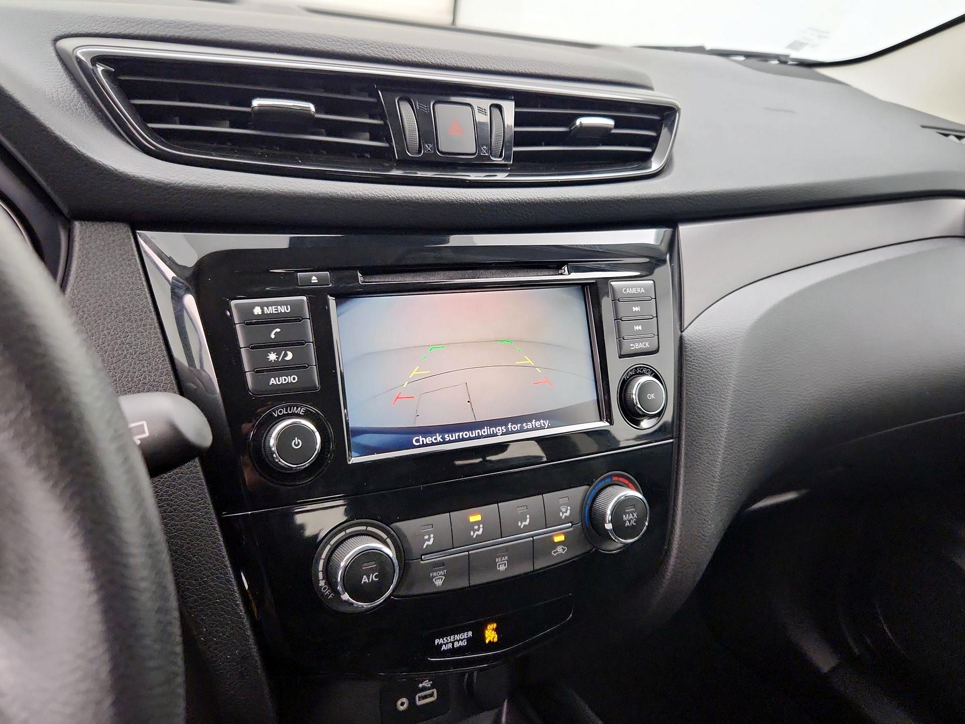 Thumbnail: 2022 Nissan Rogue Sport - 14