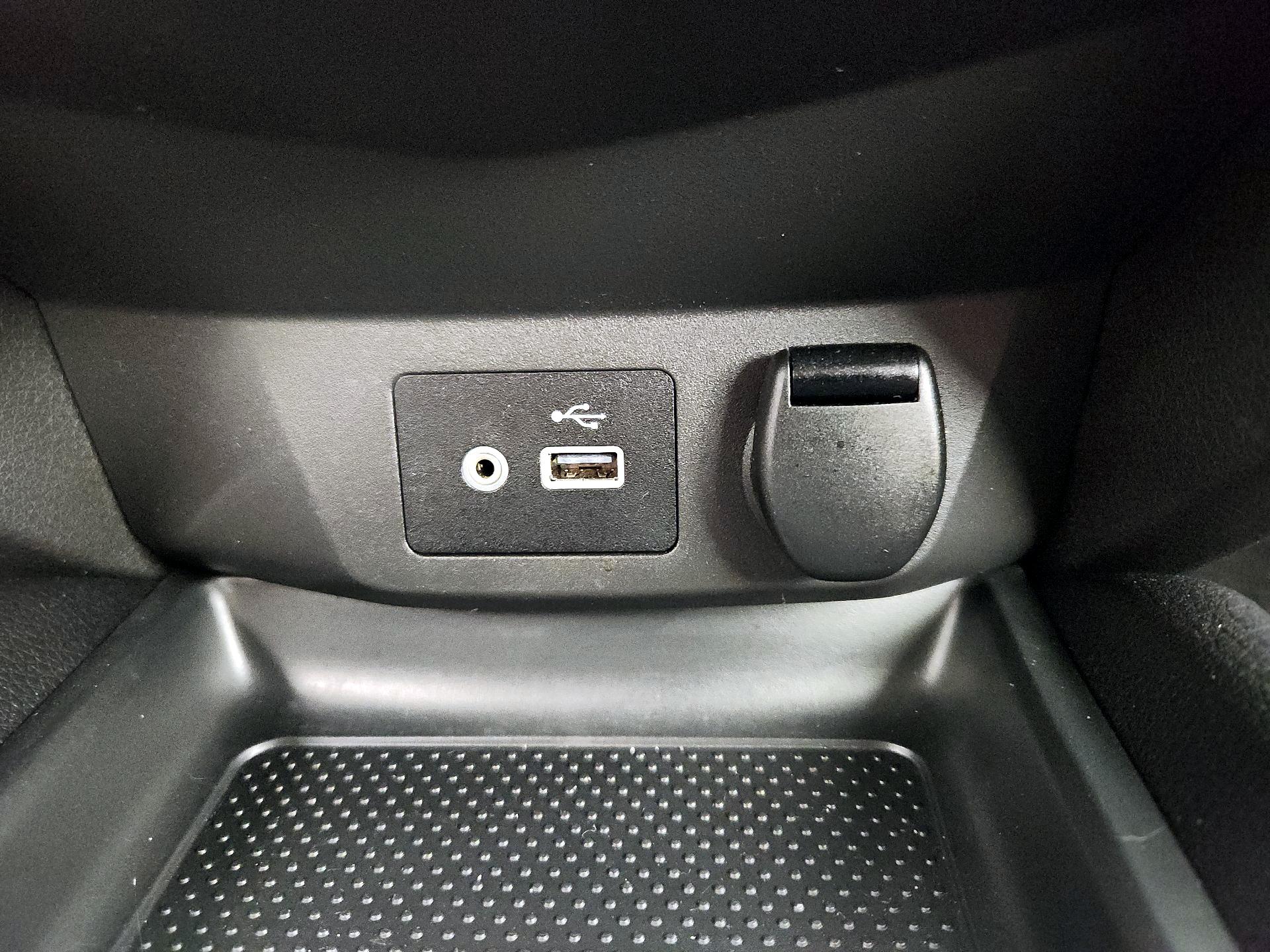 Thumbnail: 2022 Nissan Rogue Sport - 18