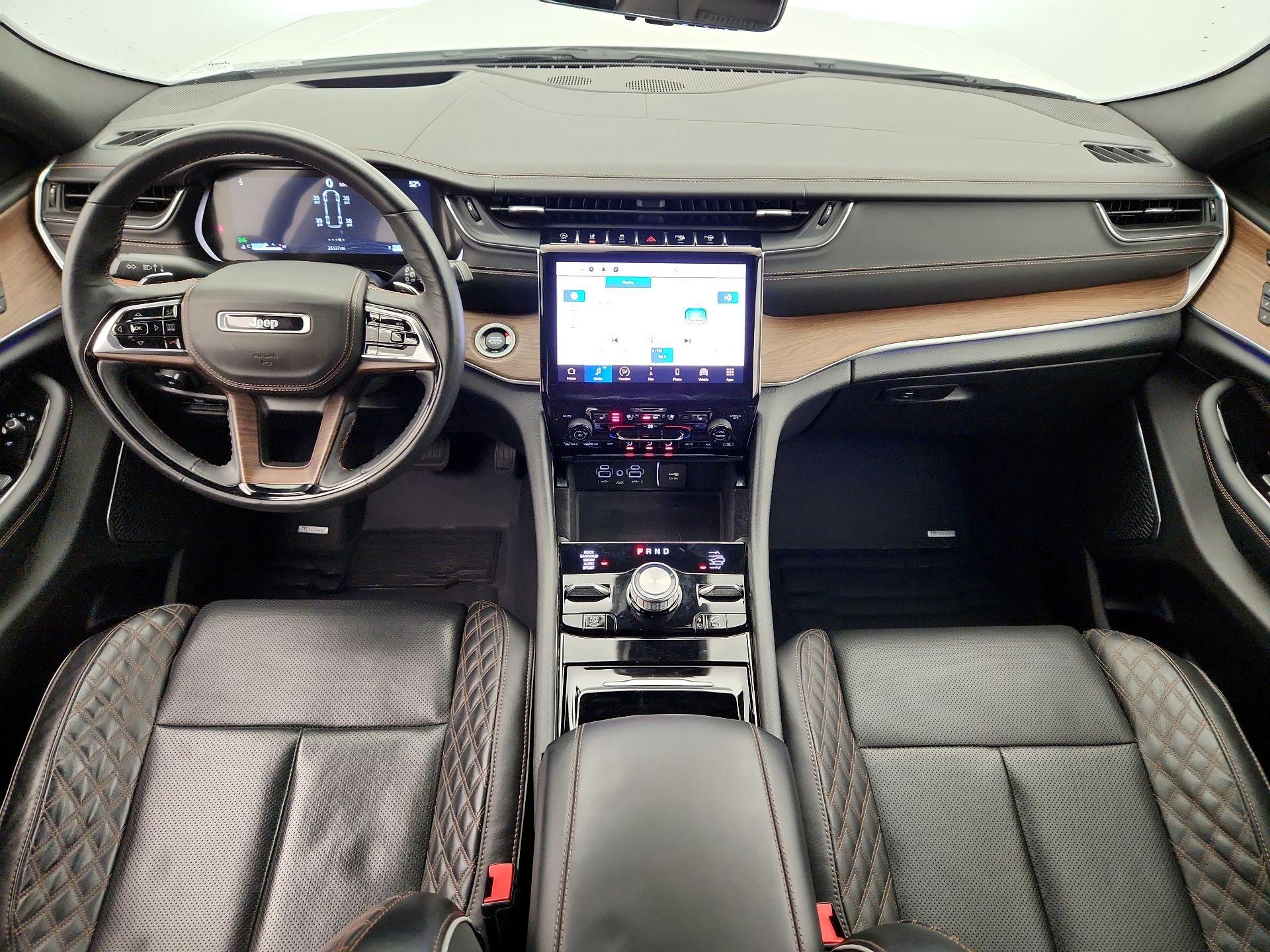 Thumbnail: 2022 Jeep Grand Cherokee L - 9