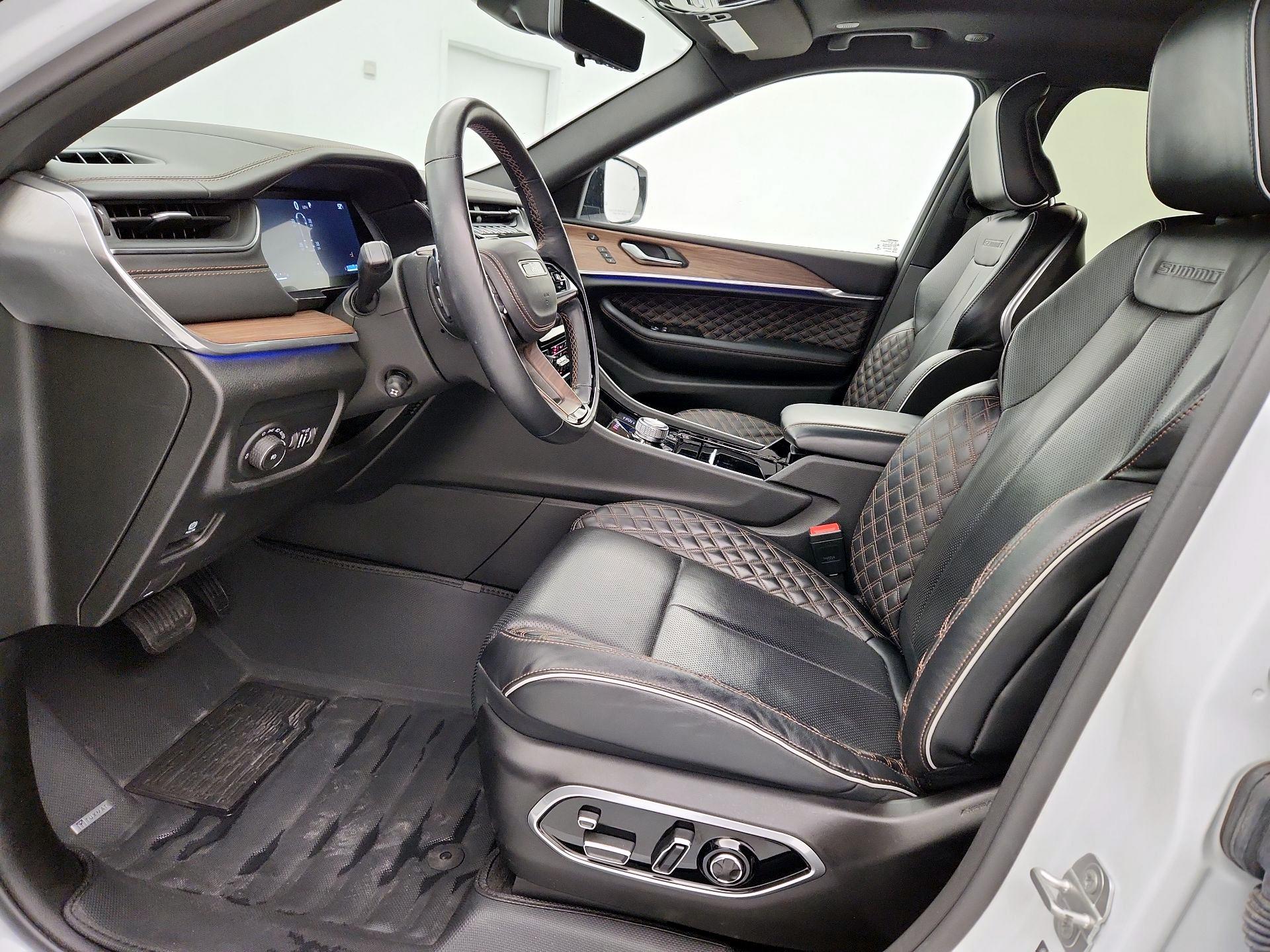 Thumbnail: 2022 Jeep Grand Cherokee L - 11