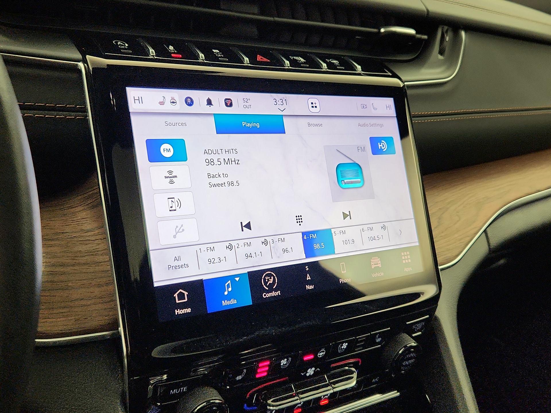 Thumbnail: 2022 Jeep Grand Cherokee L - 16