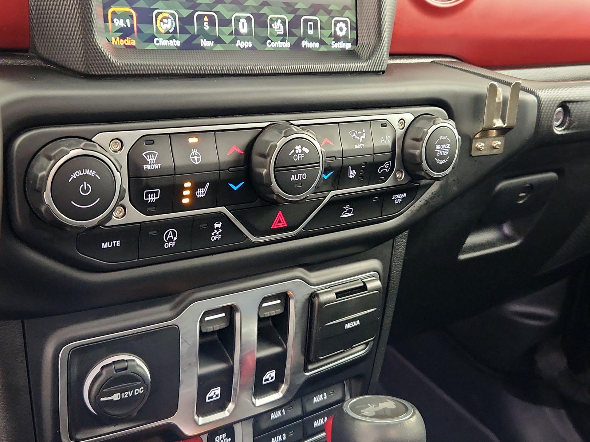 Thumbnail: 2023 Jeep Wrangler - 17