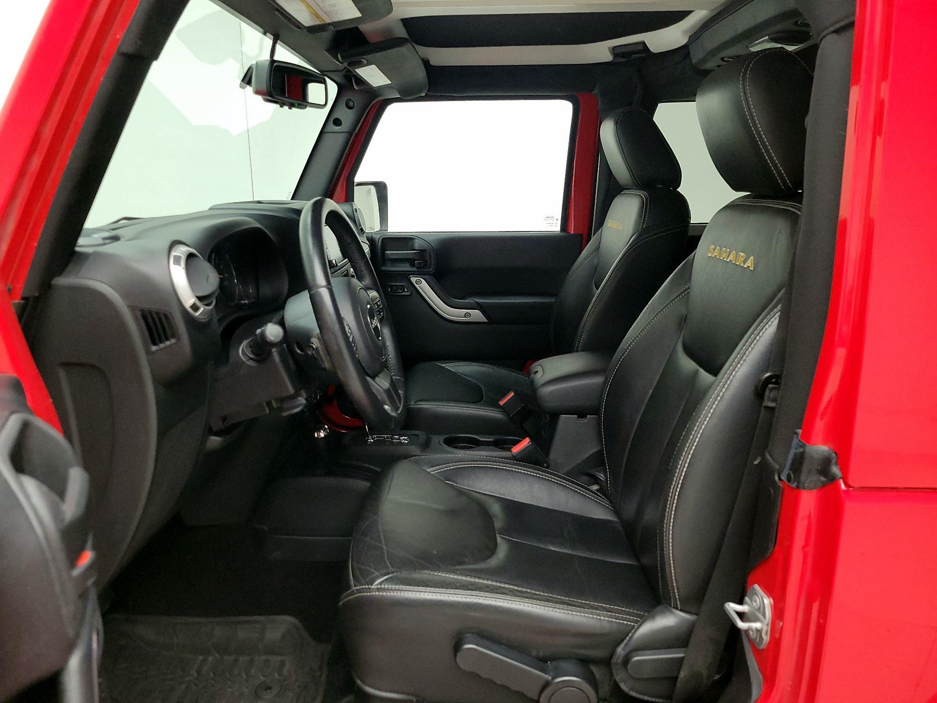 Thumbnail: 2015 Jeep Wrangler - 11