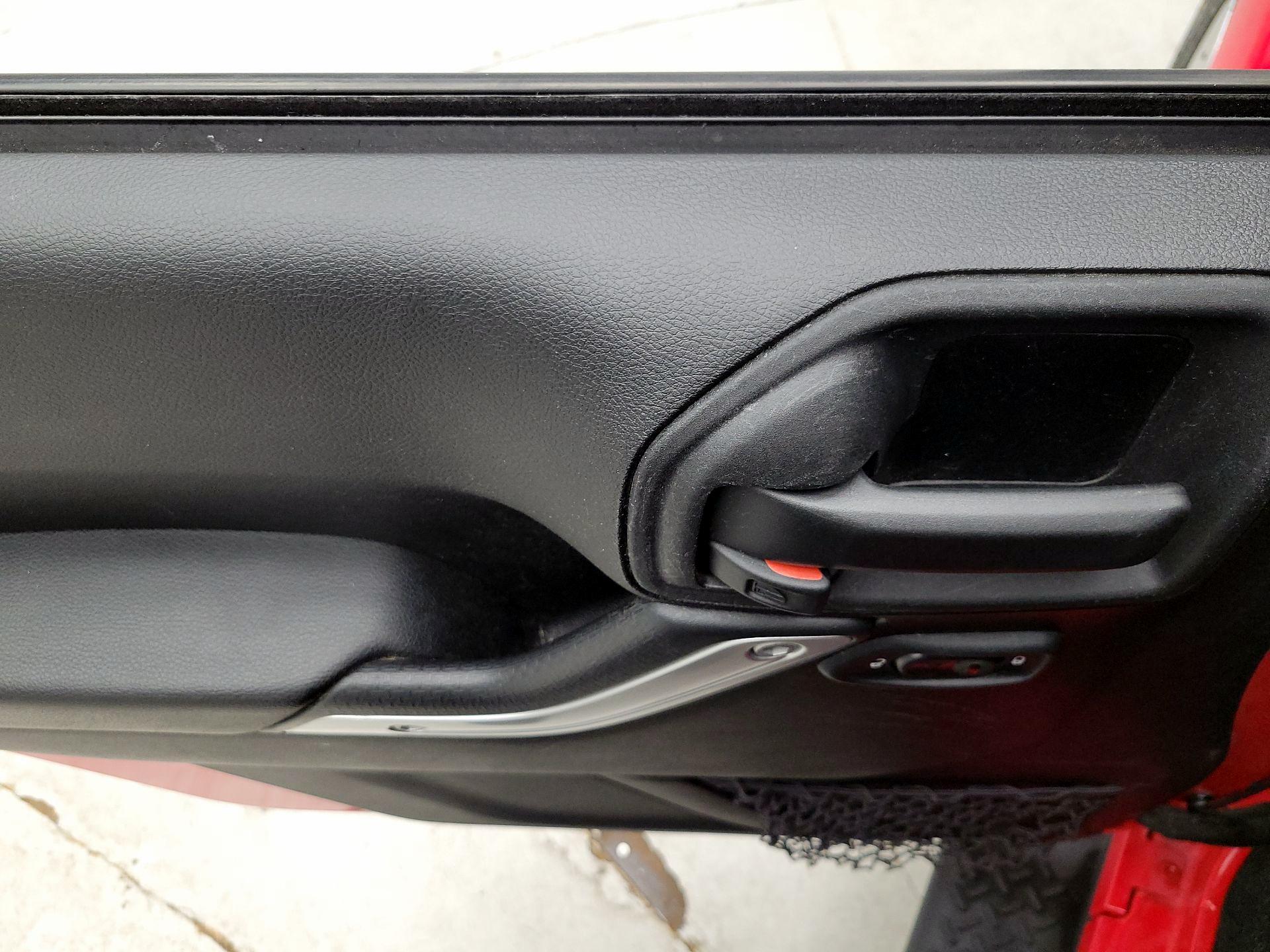 Thumbnail: 2015 Jeep Wrangler - 12