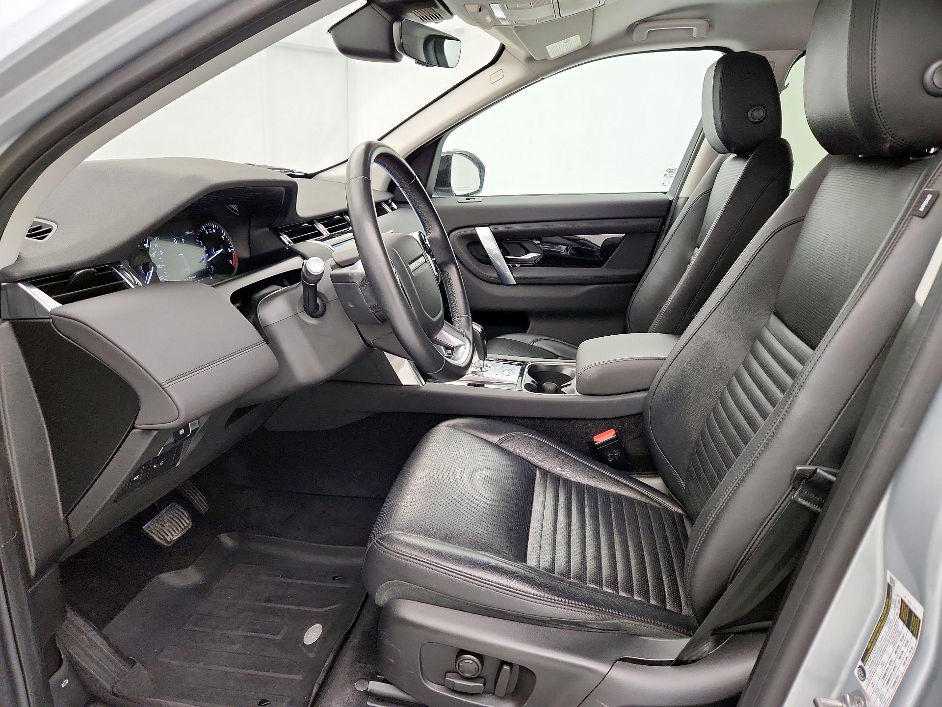 Thumbnail: 2020 Land Rover Discovery Sport - 11