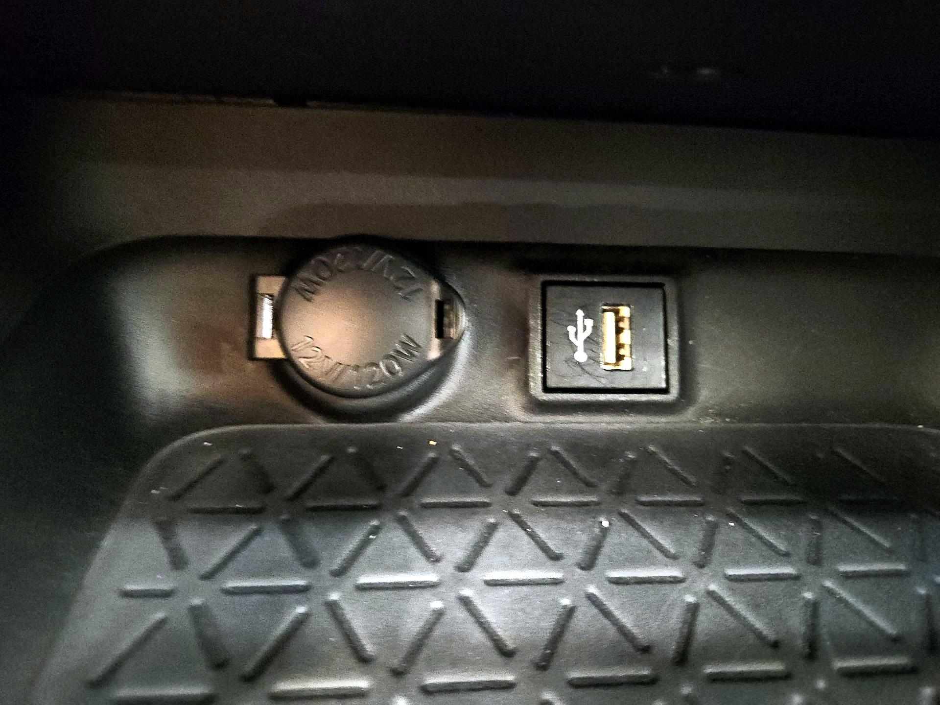 Thumbnail: 2024 Toyota RAV4 - 18