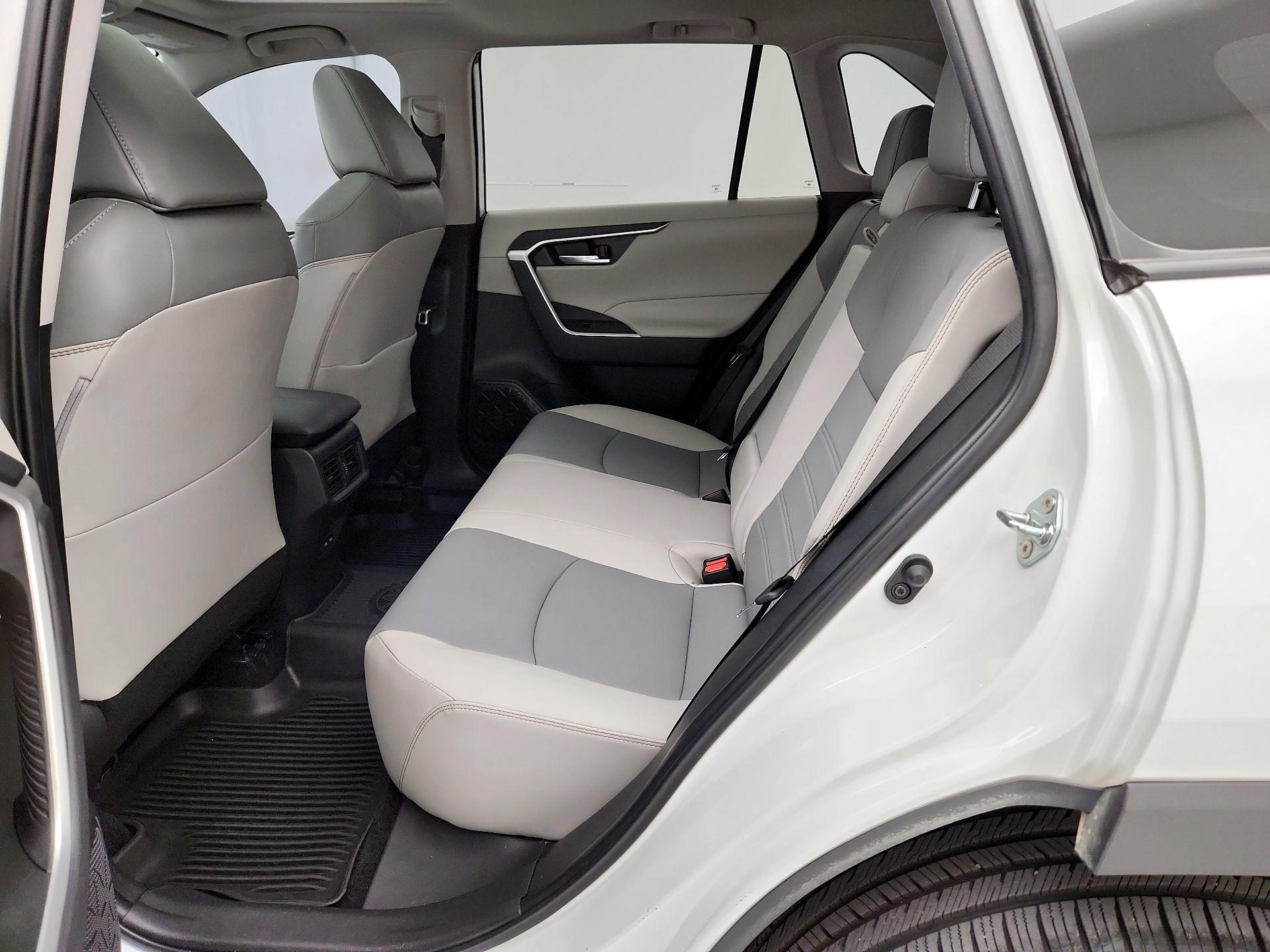 Thumbnail: 2024 Toyota RAV4 - 20