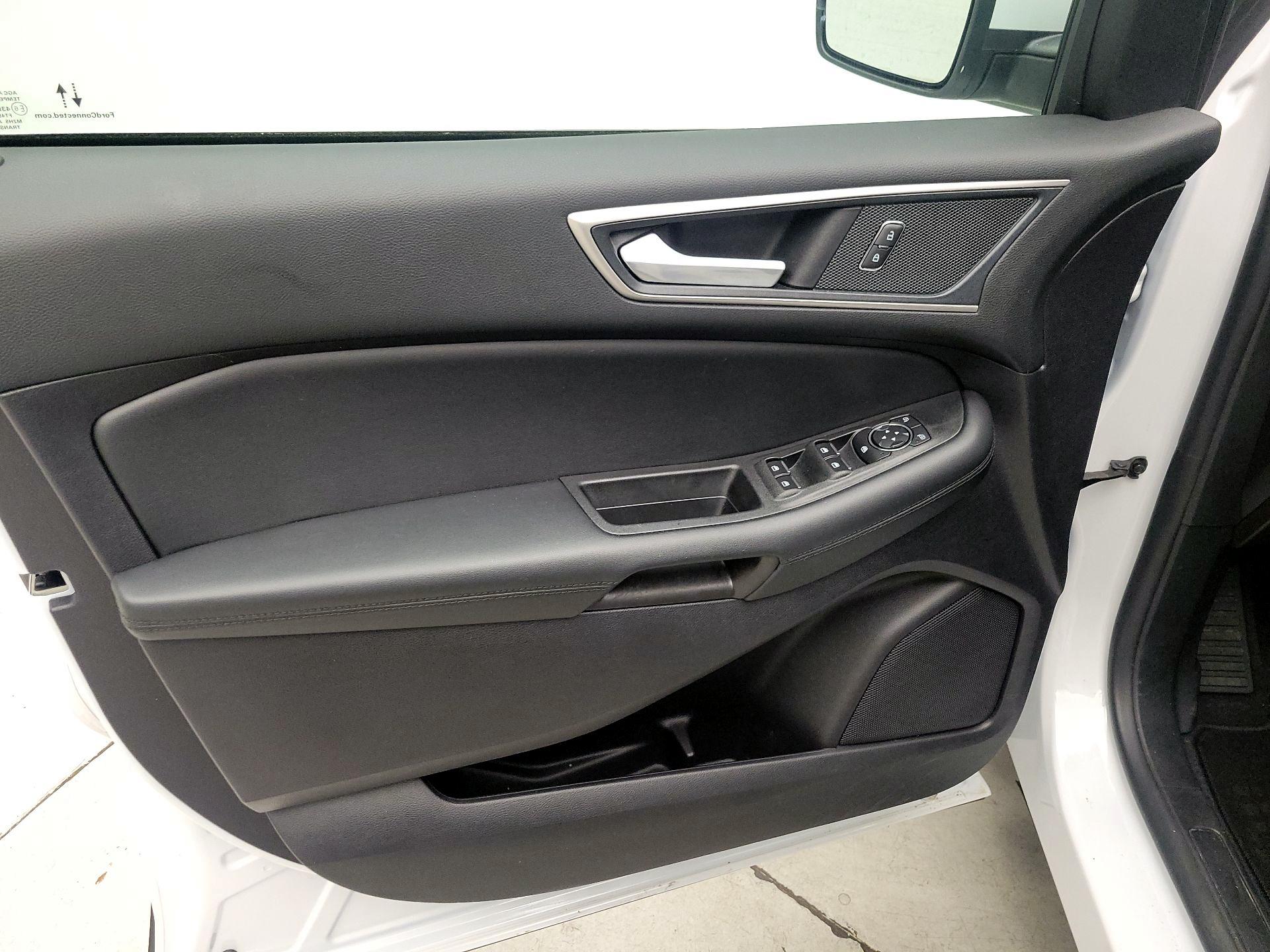 Thumbnail: 2021 Ford Edge - 12