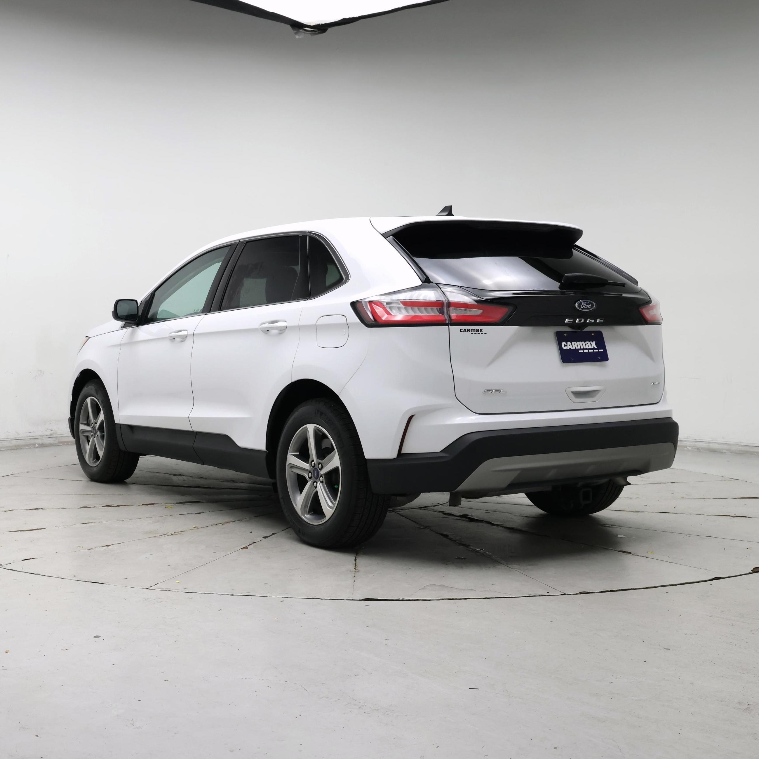 Thumbnail: 2021 Ford Edge - 2