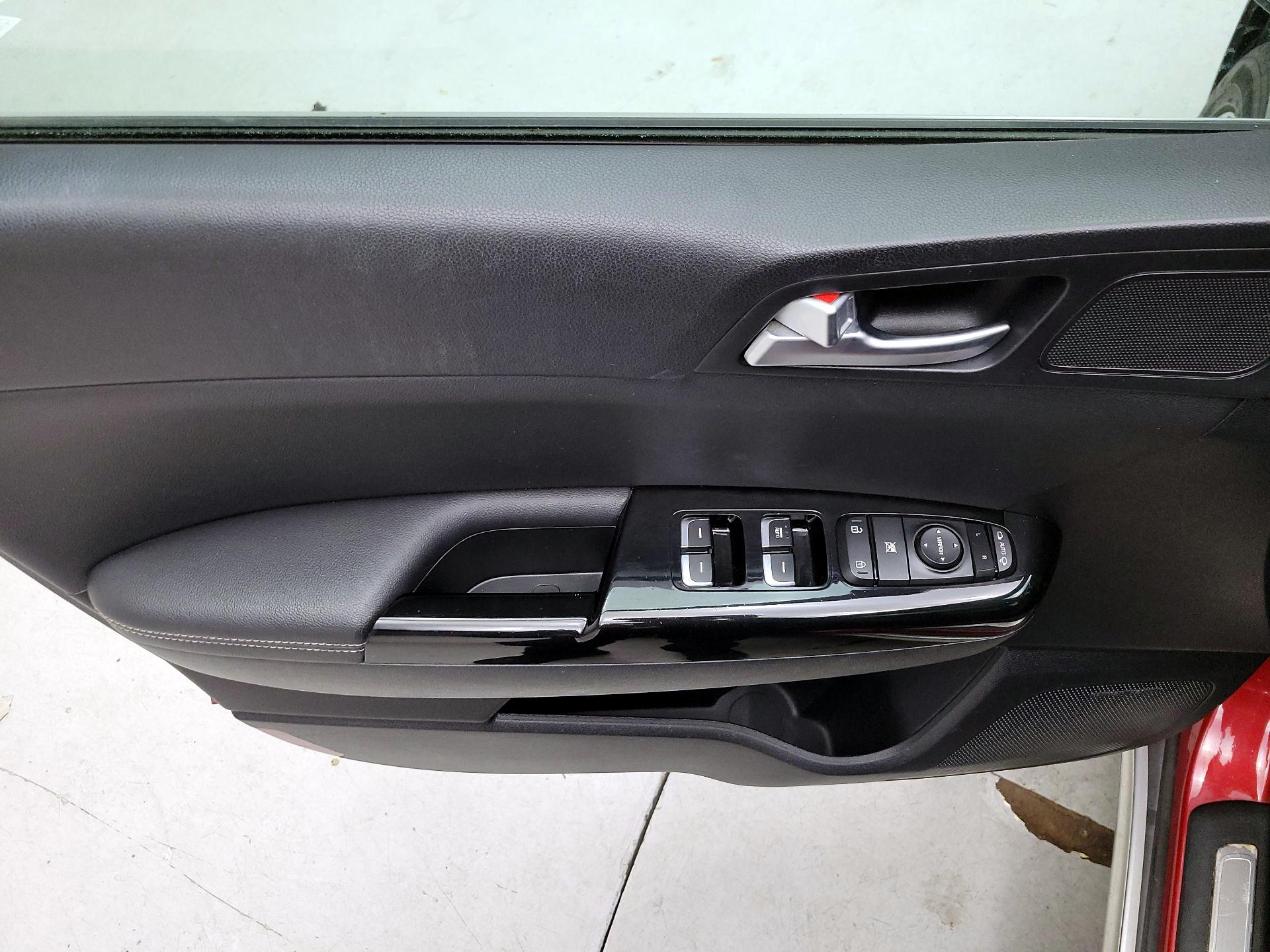 Thumbnail: 2019 Kia Sportage - 10