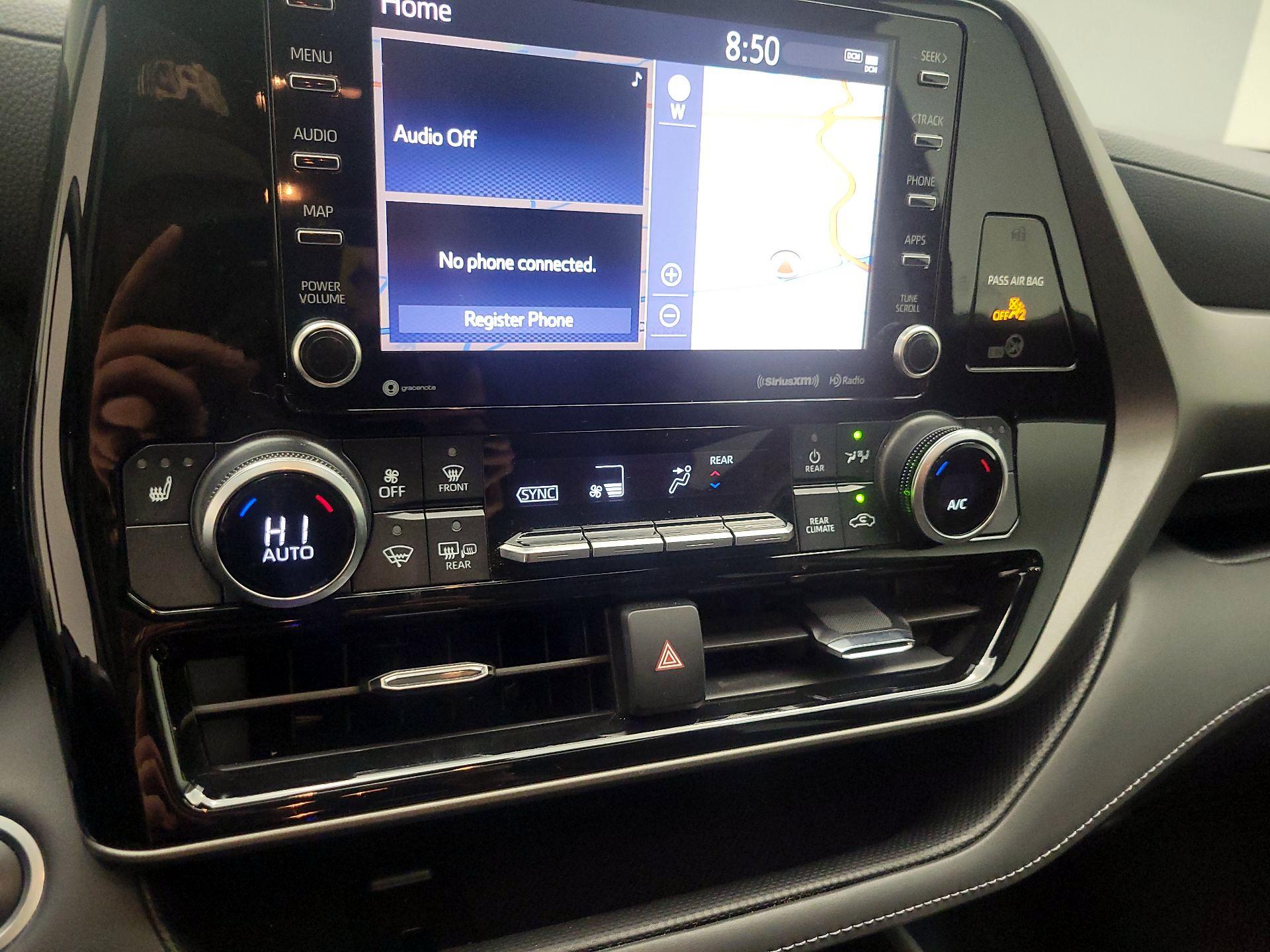 Thumbnail: 2021 Toyota Highlander - 15