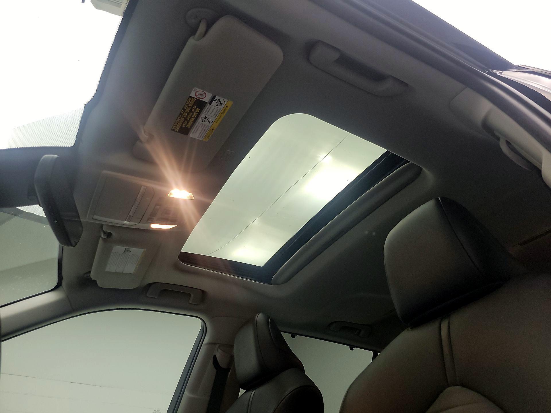 Thumbnail: 2021 Toyota Highlander - 18