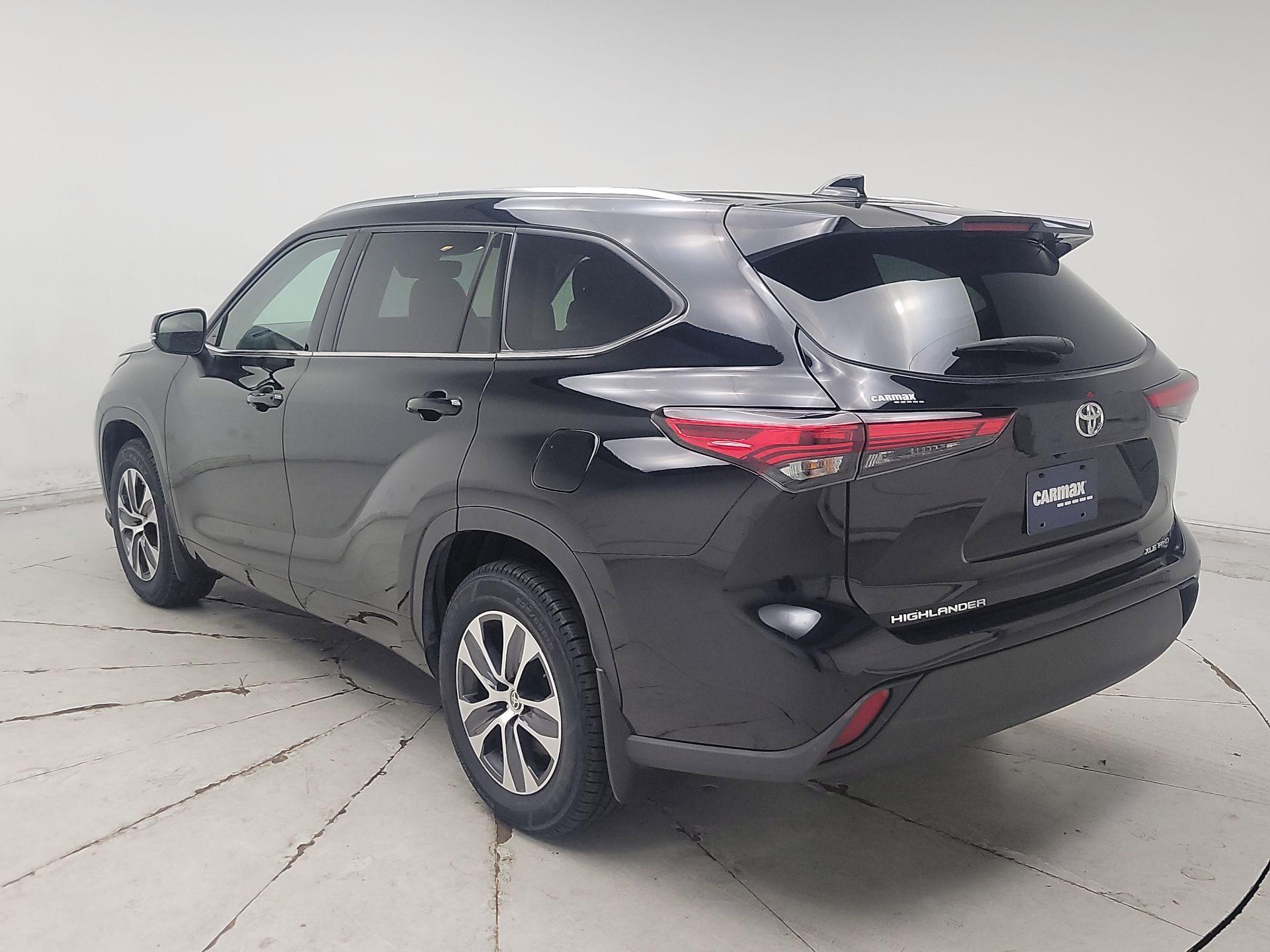 Thumbnail: 2021 Toyota Highlander - 7