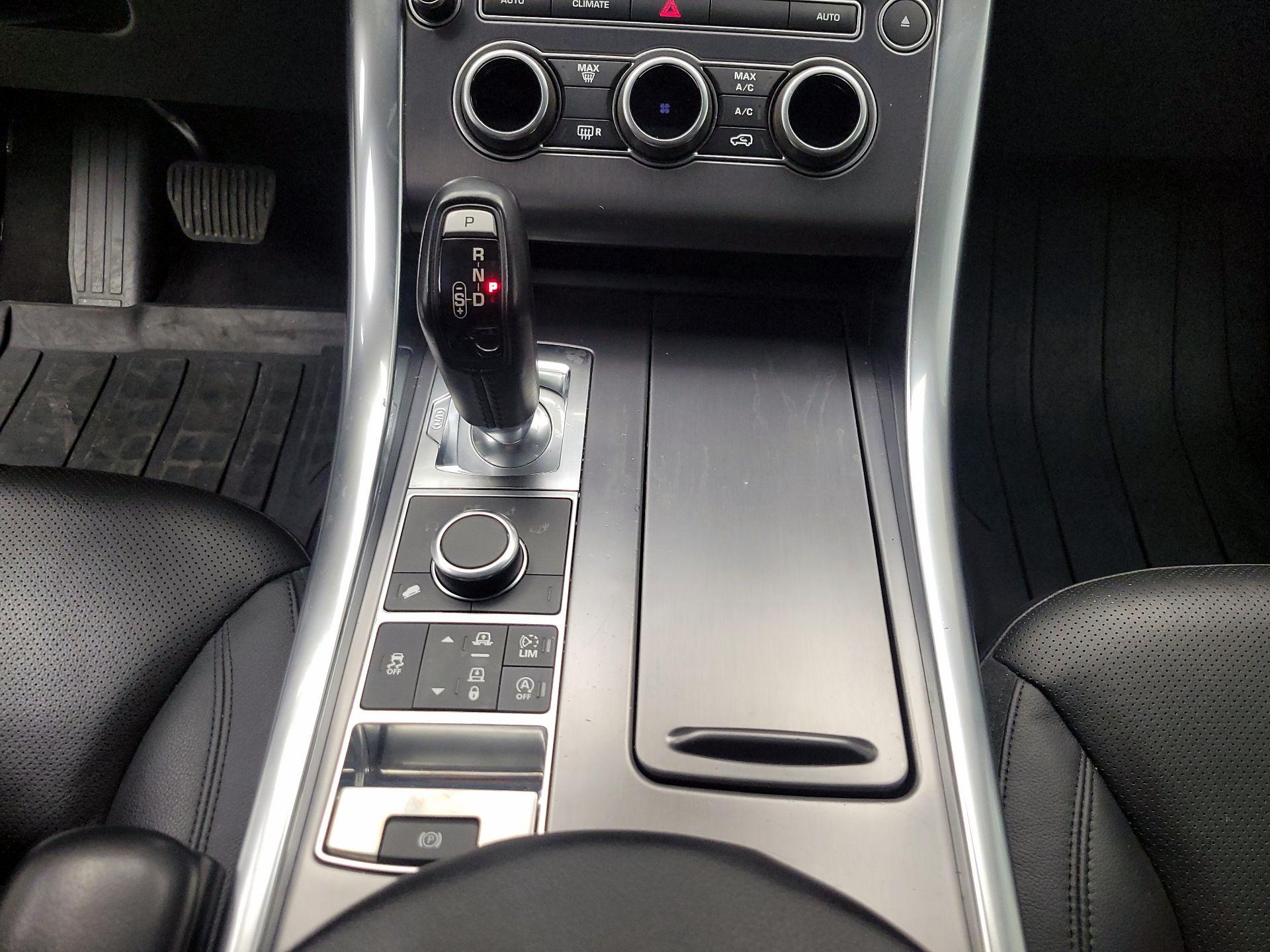 Thumbnail: 2017 Land Rover Range Rover Sport - 16