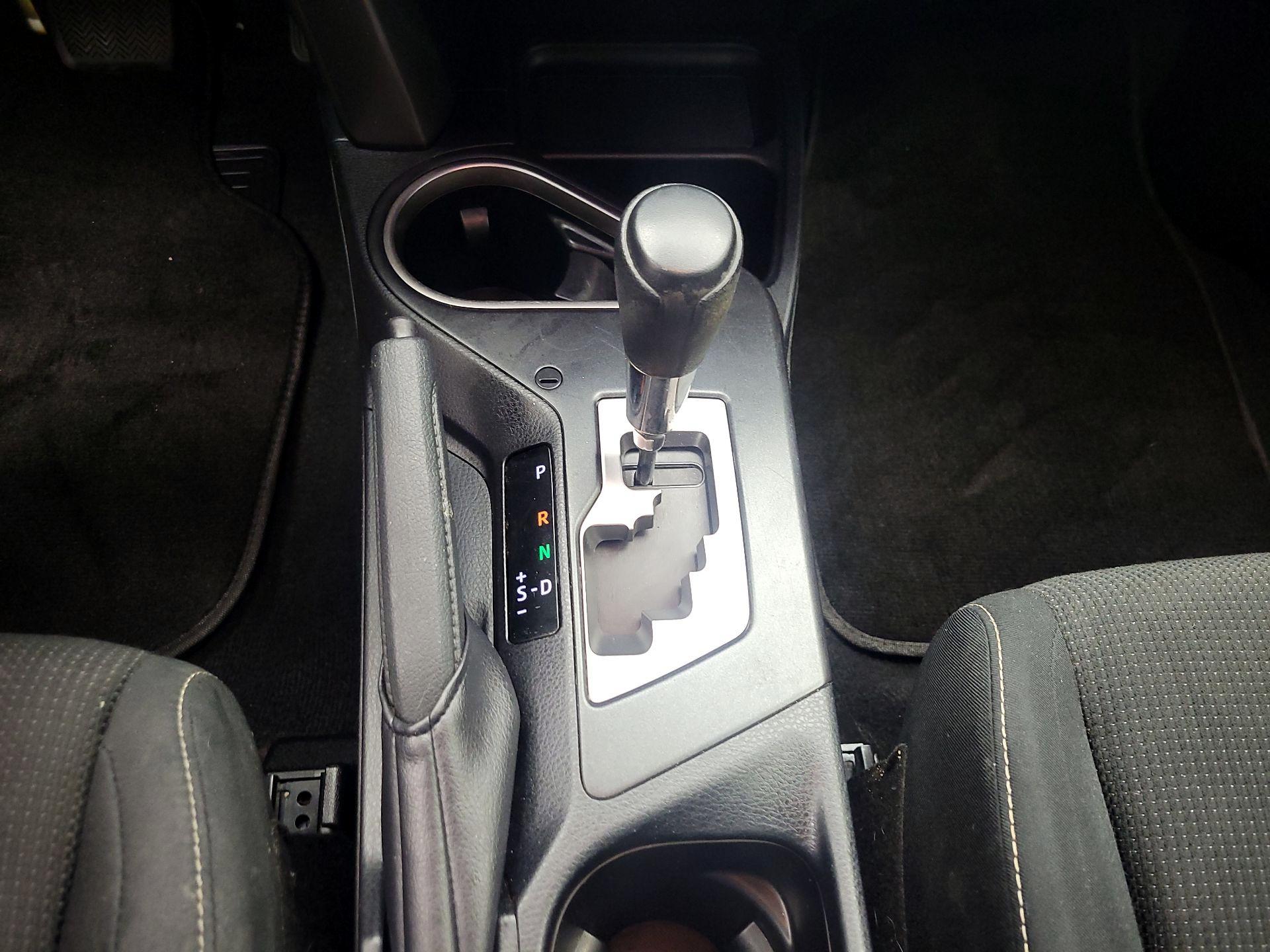 Thumbnail: 2017 Toyota RAV4 - 15