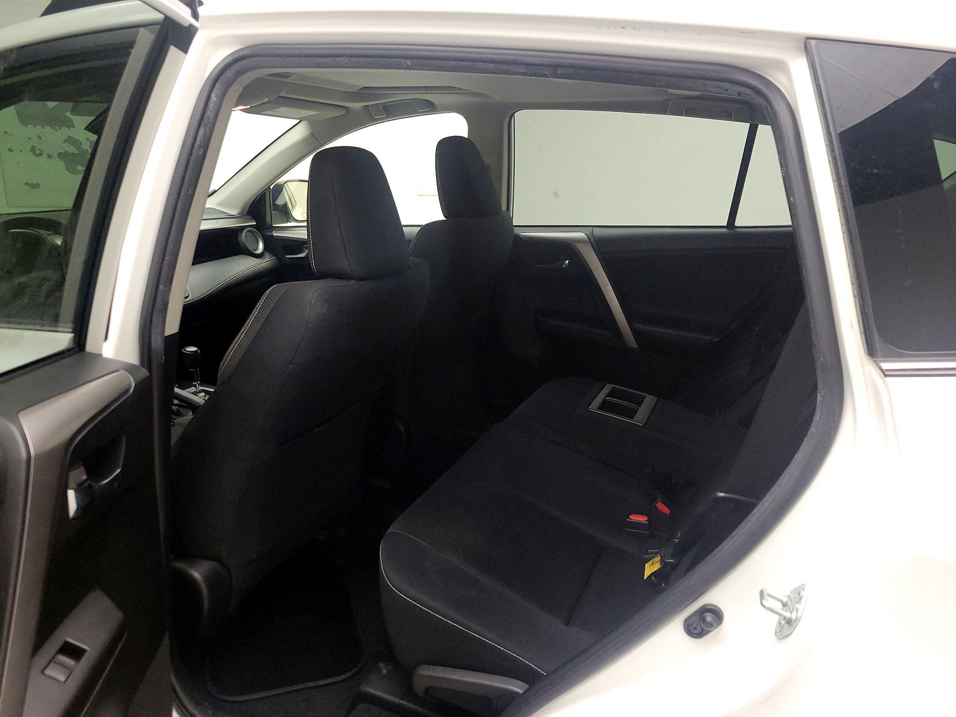 Thumbnail: 2017 Toyota RAV4 - 17