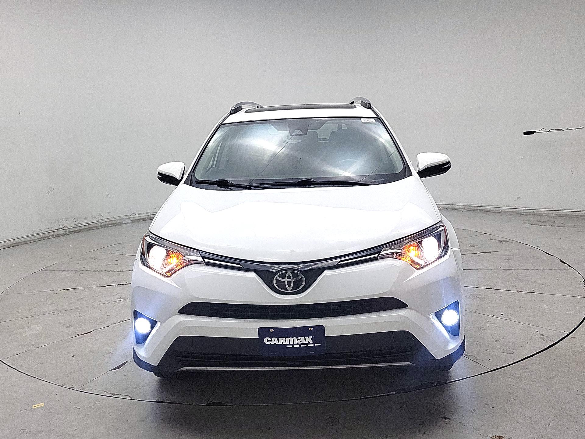Thumbnail: 2017 Toyota RAV4 - 2