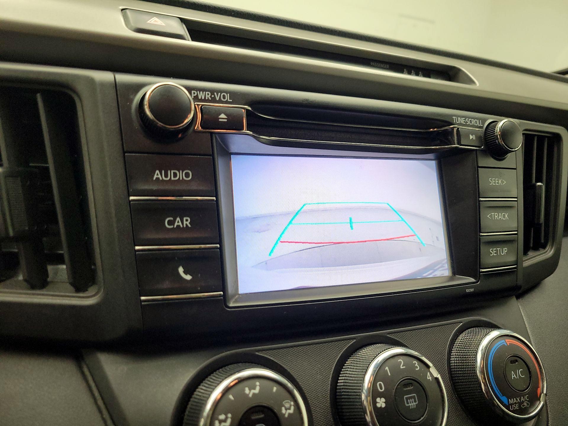 Thumbnail: 2018 Toyota RAV4 - 12