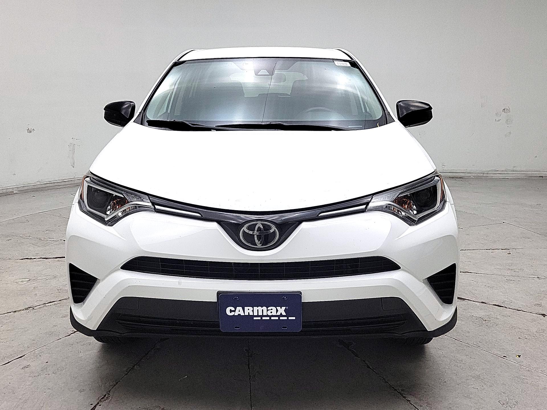 Thumbnail: 2018 Toyota RAV4 - 2