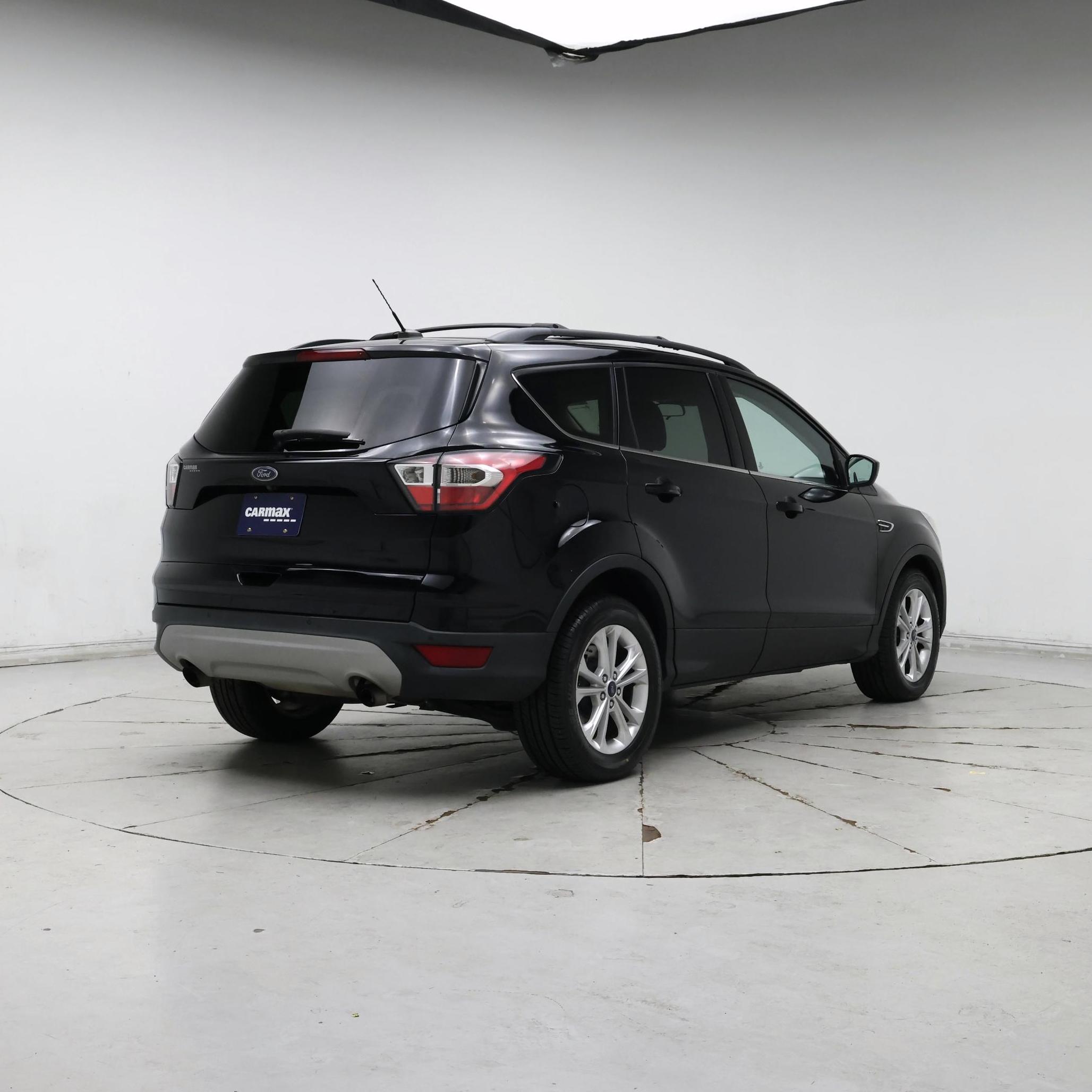 Thumbnail: 2017 Ford Escape - 8