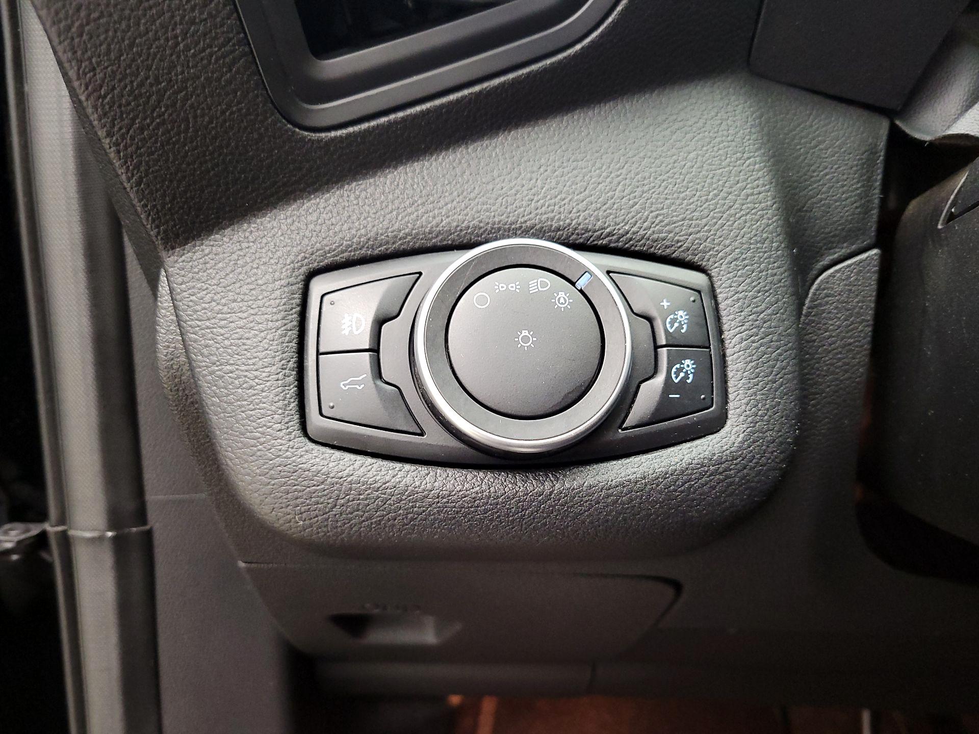 Thumbnail: 2017 Ford Escape - 13