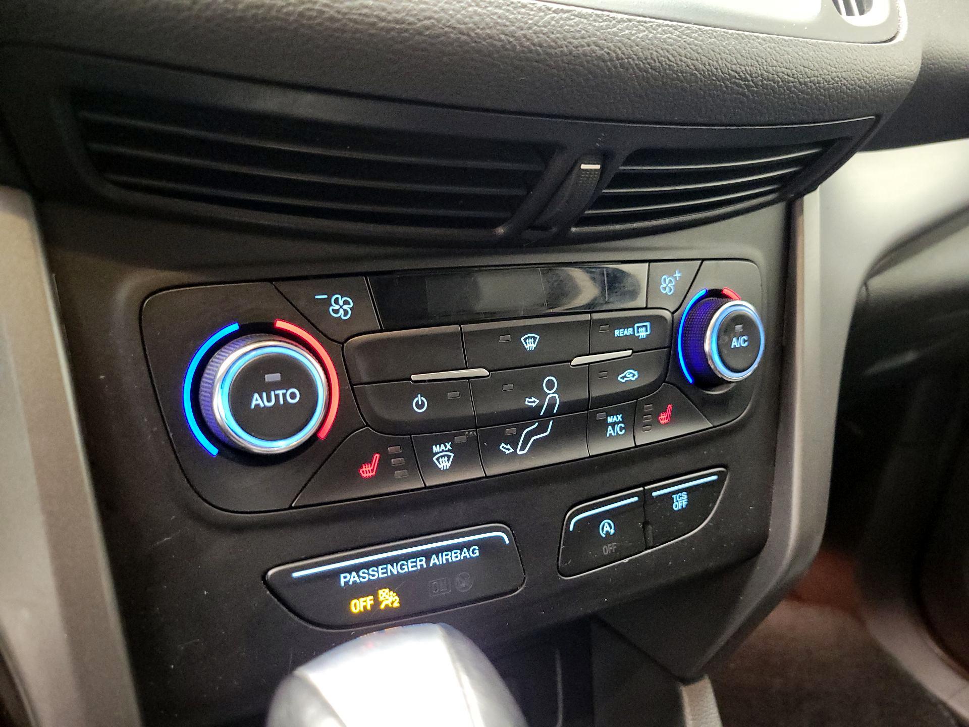 Thumbnail: 2017 Ford Escape - 17