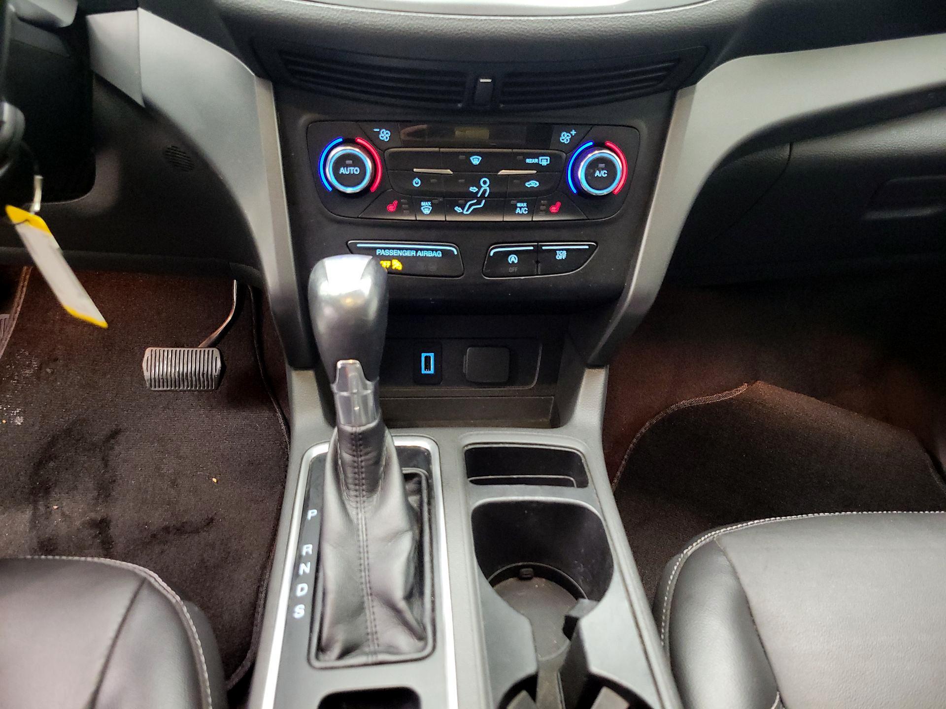 Thumbnail: 2017 Ford Escape - 18