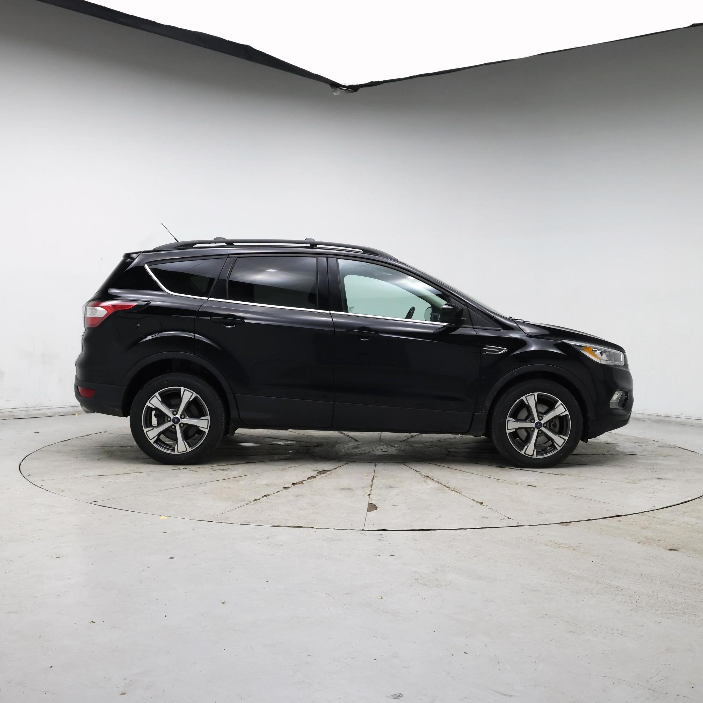 Thumbnail: 2017 Ford Escape - 7