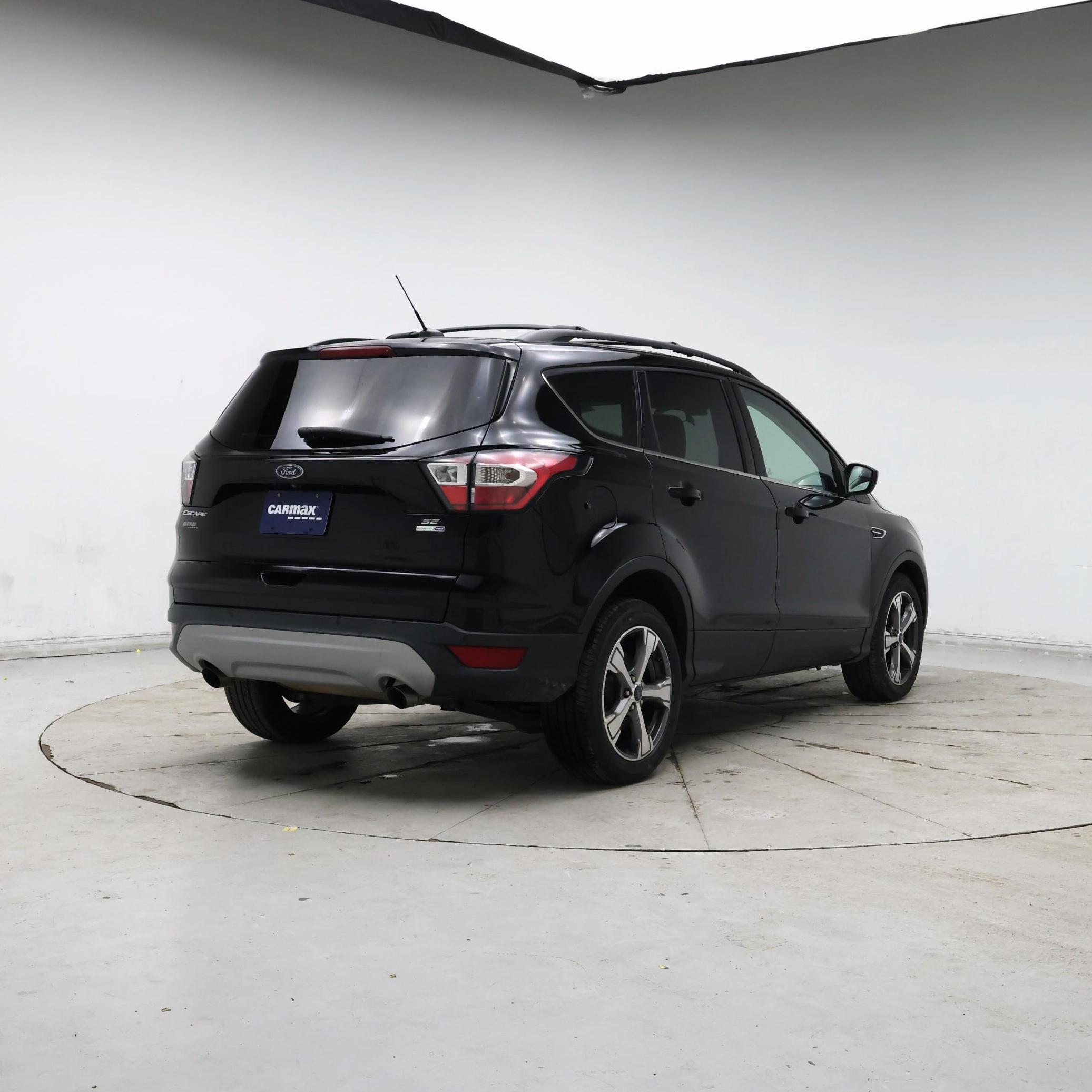 Thumbnail: 2017 Ford Escape - 8