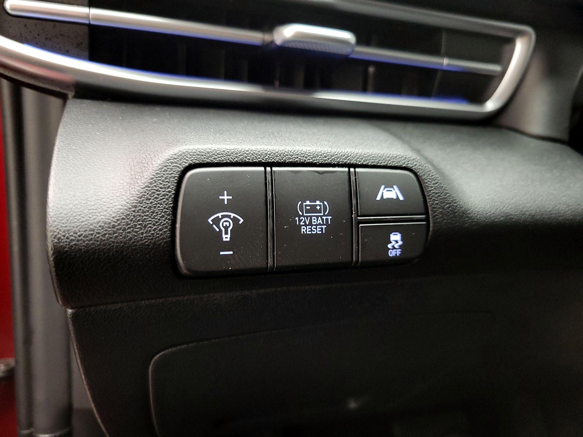 Thumbnail: 2023 Hyundai Elantra - 11