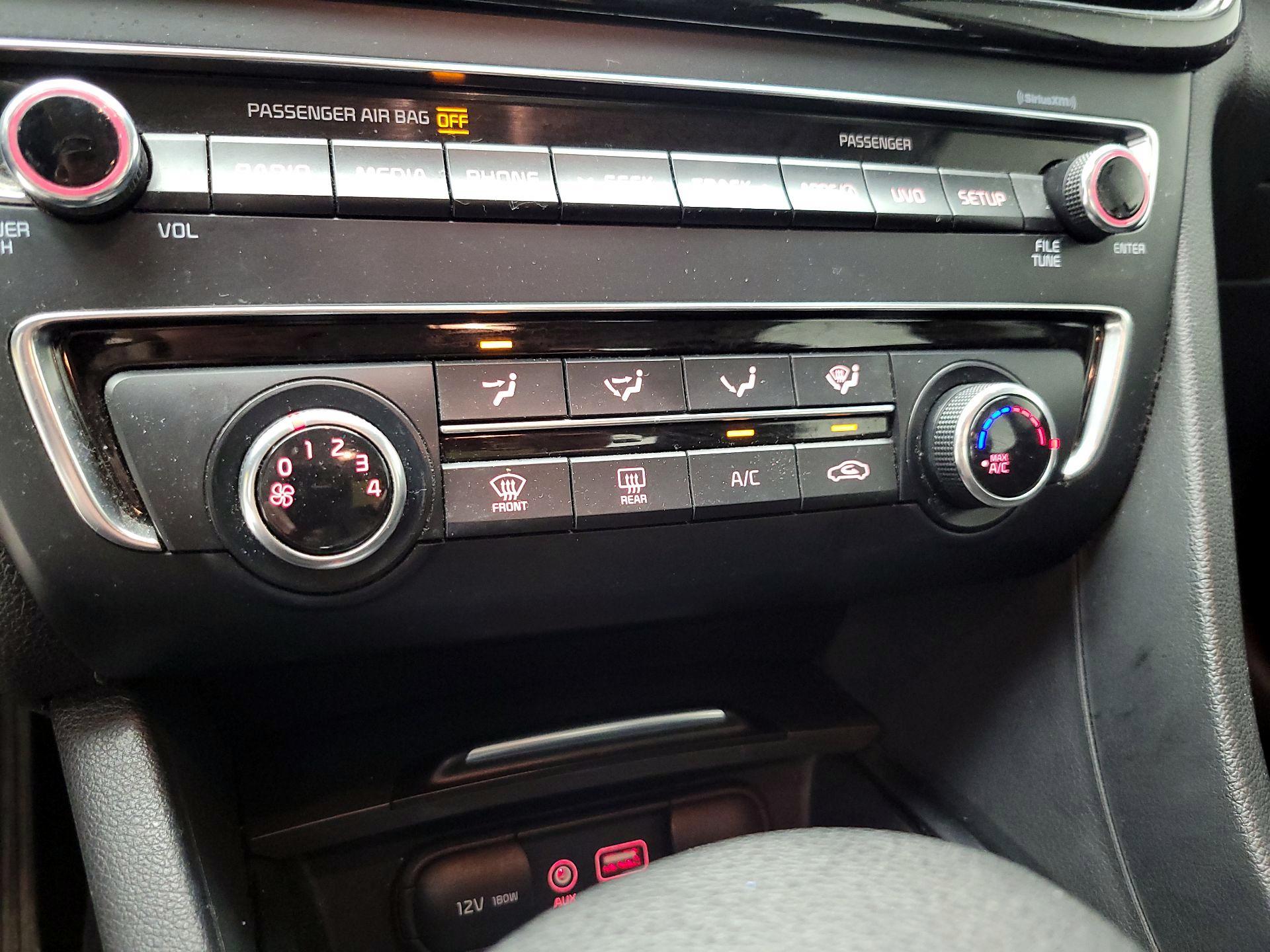 Thumbnail: 2018 Kia Optima - 16