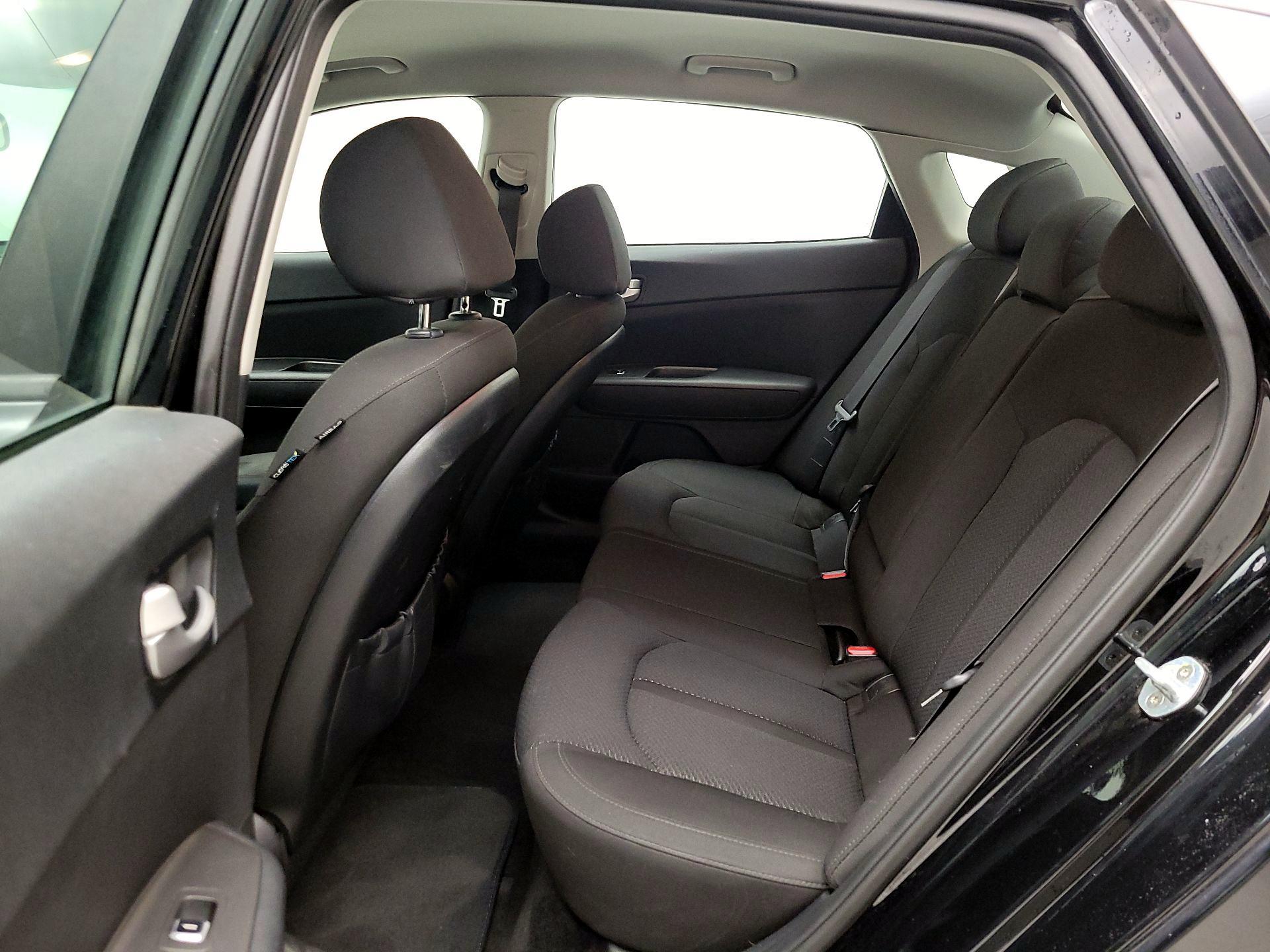 Thumbnail: 2018 Kia Optima - 19