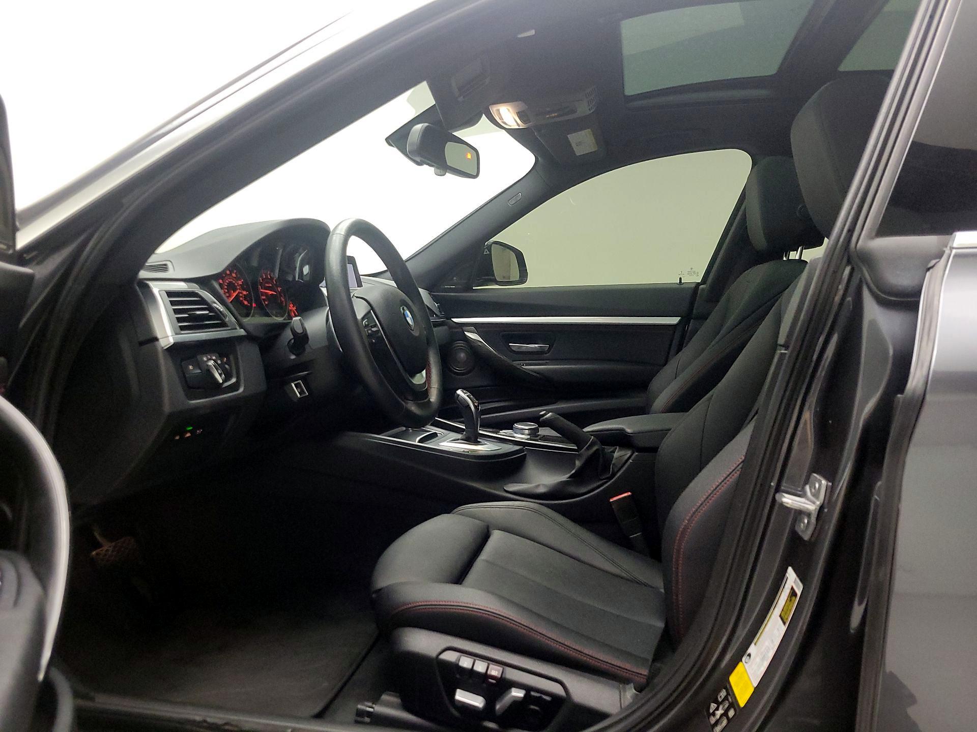 Thumbnail: 2018 BMW 3 Series - 9