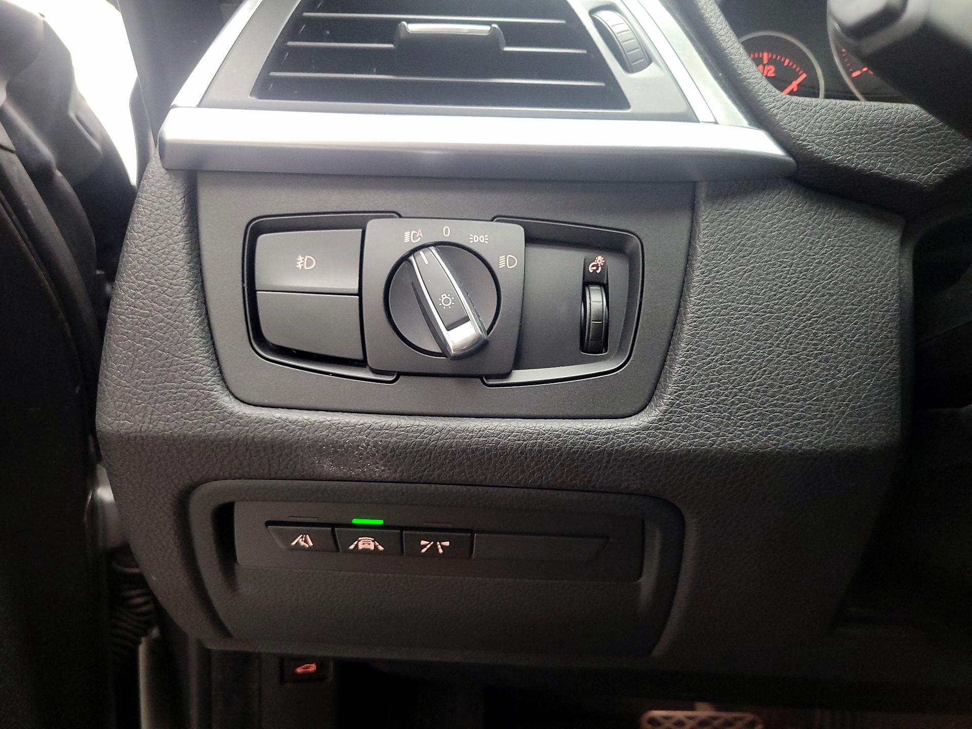 Thumbnail: 2018 BMW 3 Series - 11