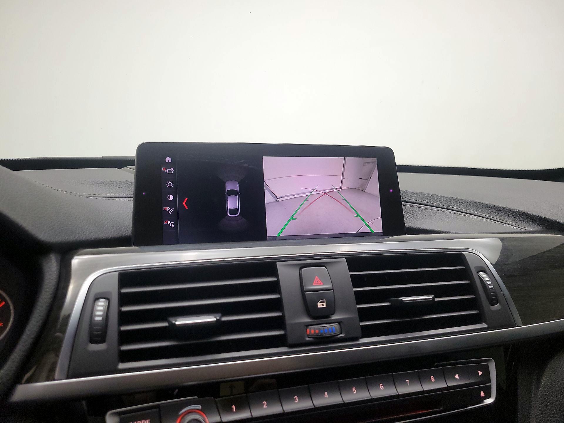 Thumbnail: 2018 BMW 3 Series - 13