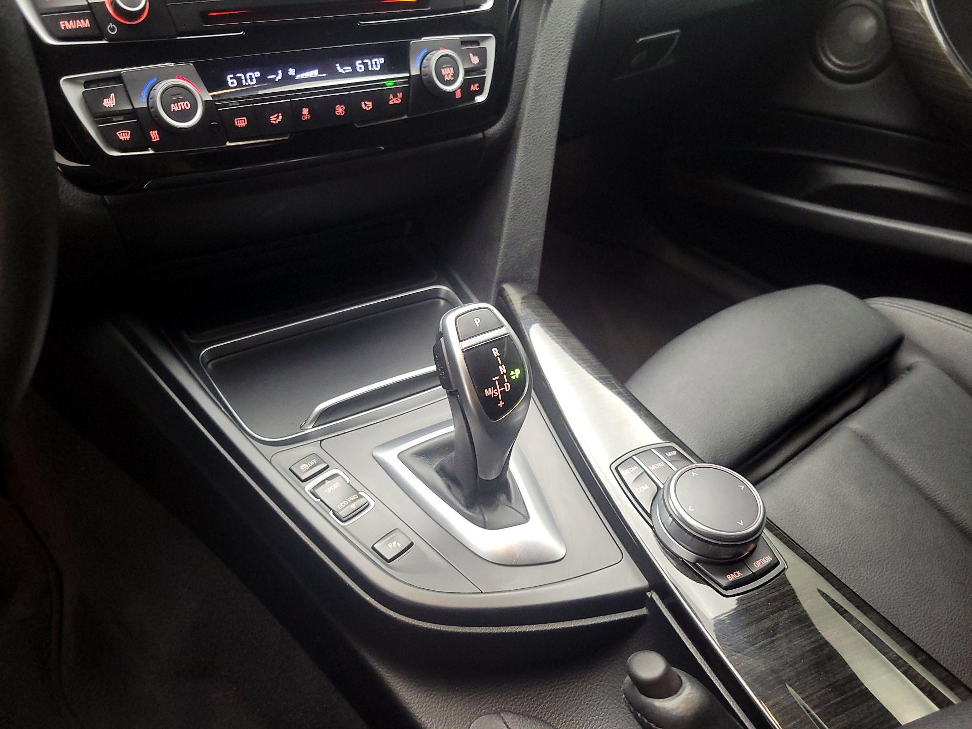 Thumbnail: 2018 BMW 3 Series - 16