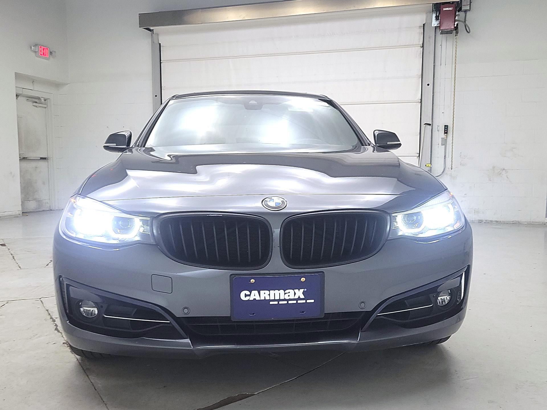 Thumbnail: 2018 BMW 3 Series - 2