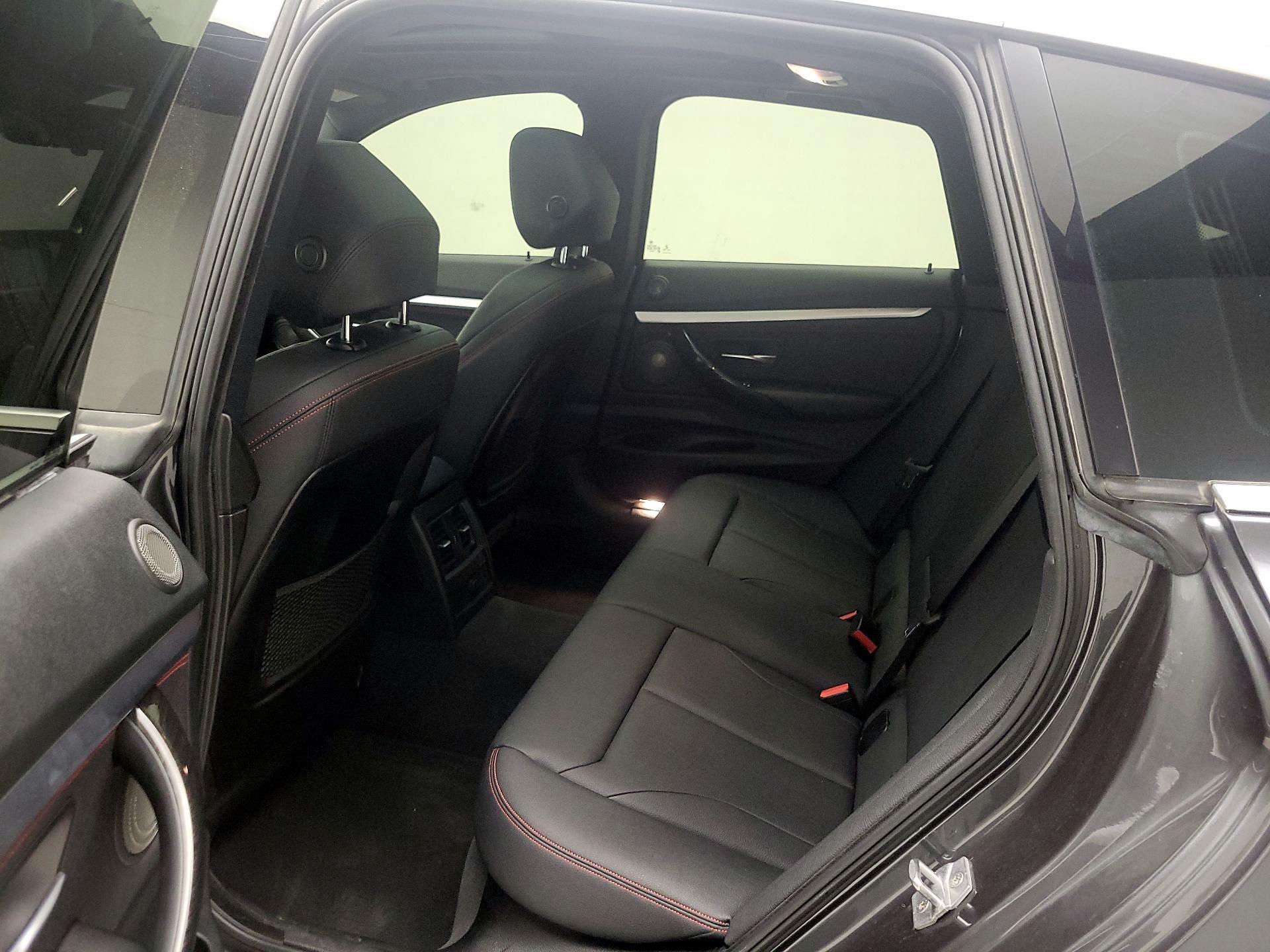 Thumbnail: 2018 BMW 3 Series - 19