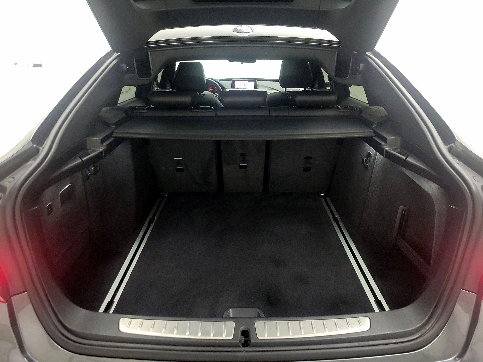 Thumbnail: 2018 BMW 3 Series - 20