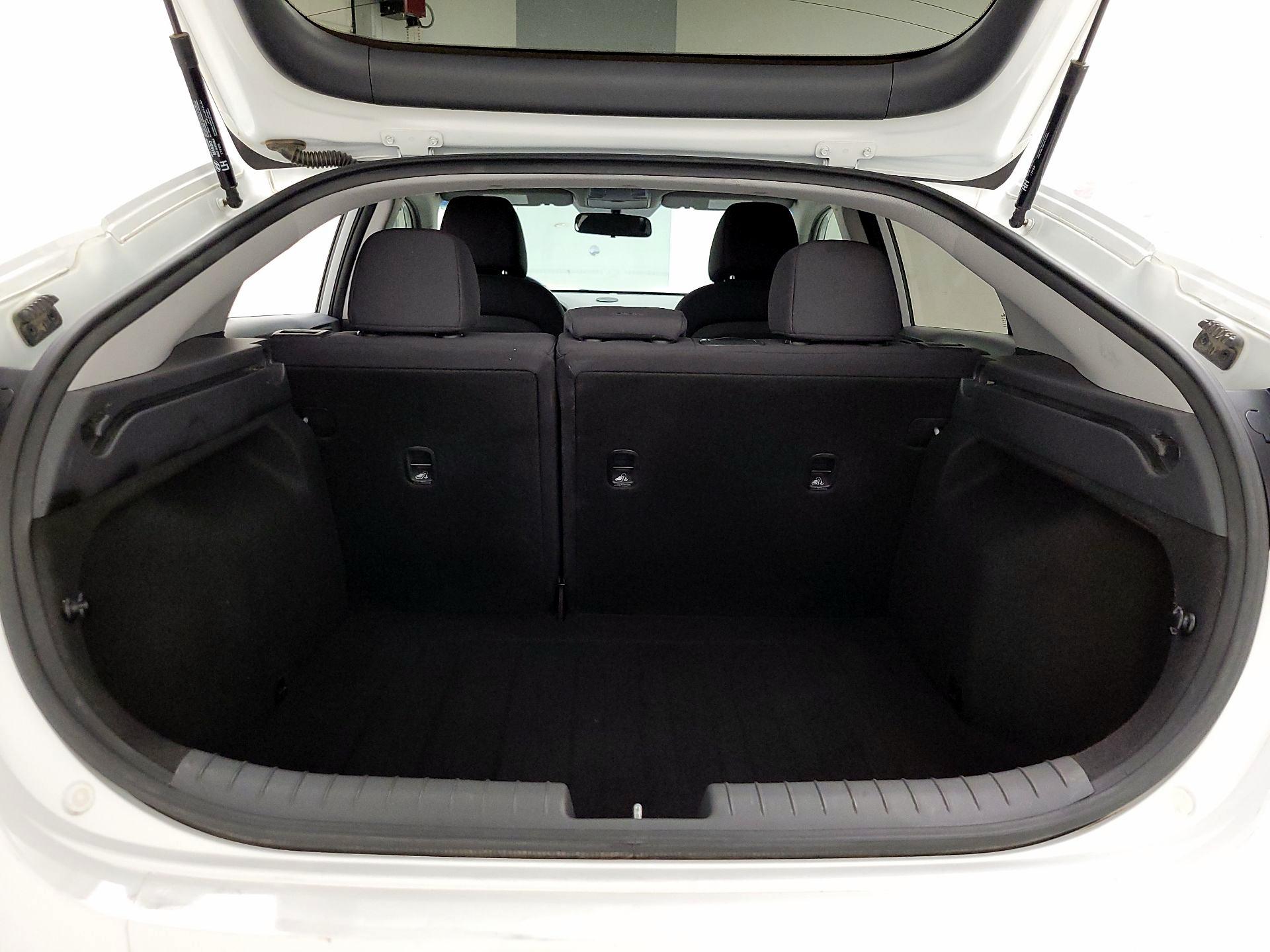 Thumbnail: 2017 Hyundai Ioniq - 18