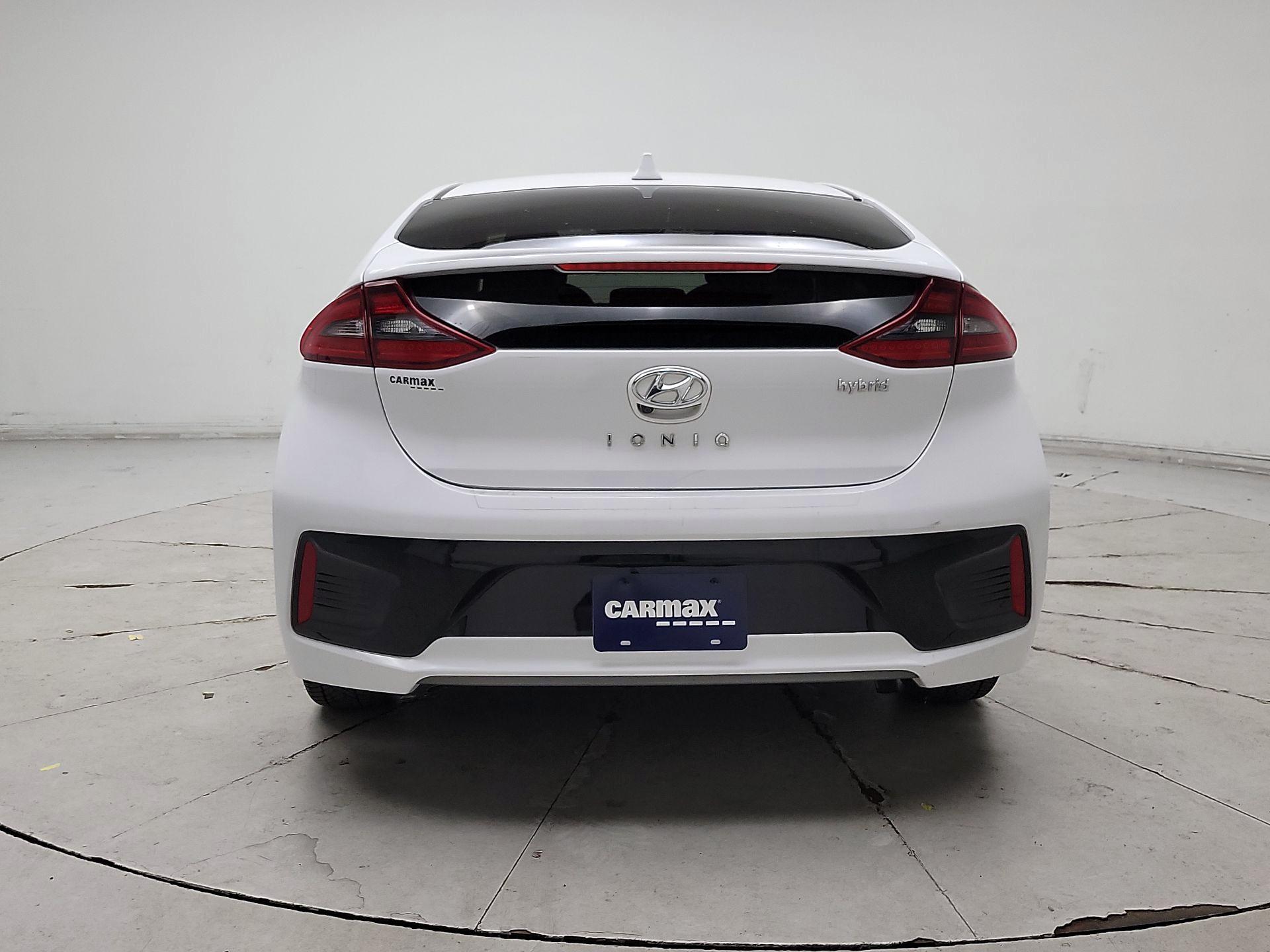 Thumbnail: 2017 Hyundai Ioniq - 6