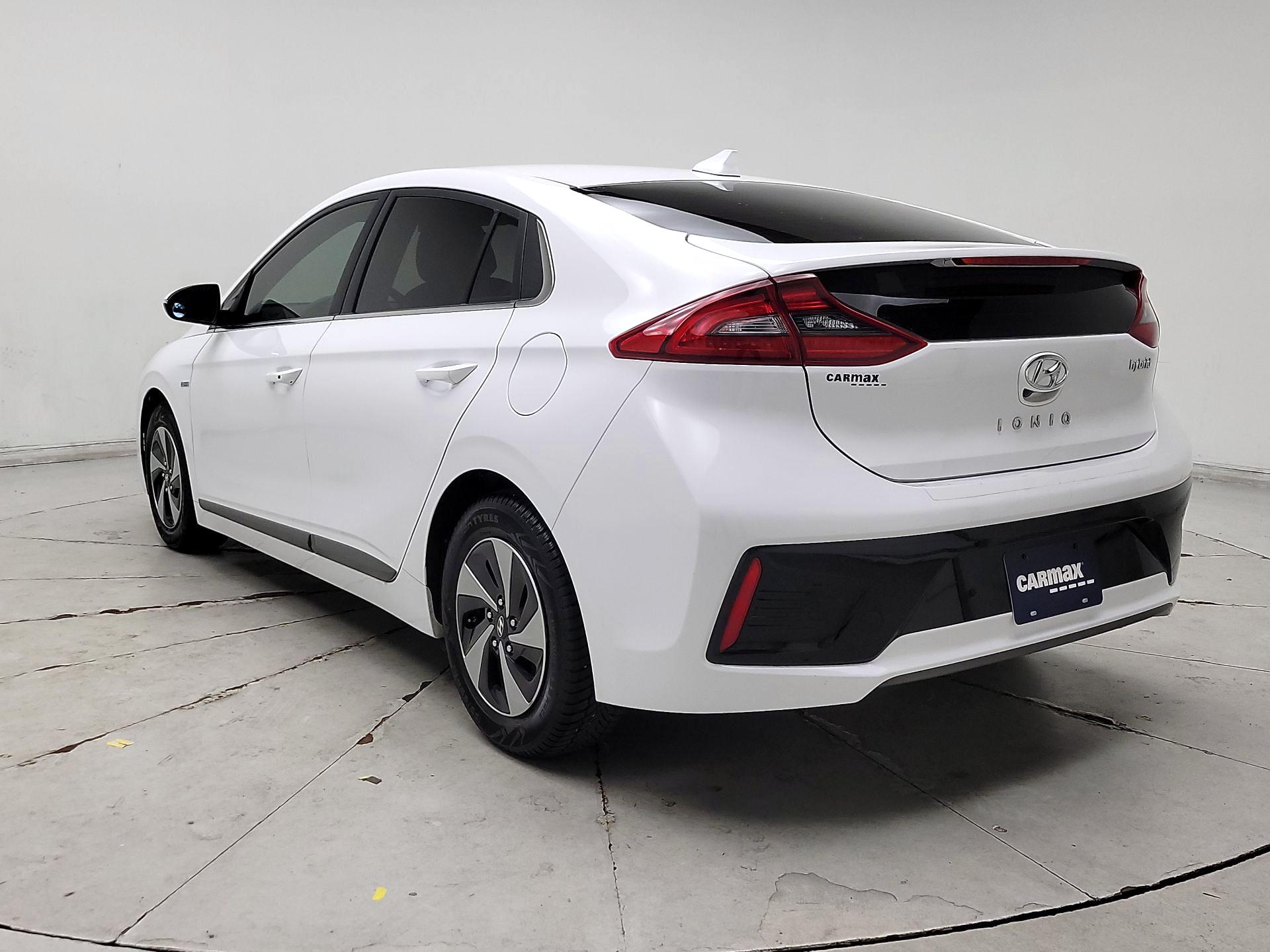 Thumbnail: 2017 Hyundai Ioniq - 7